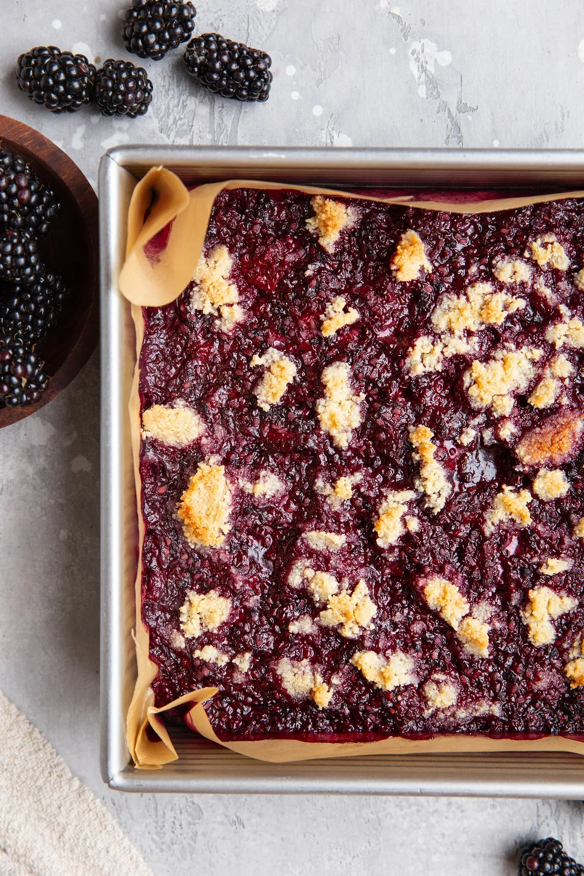 Almond Flour Blackberry Crumb Bars
