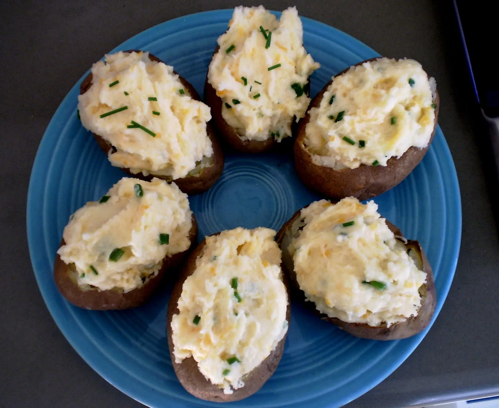 Aunt Diane's Chive Potatoes