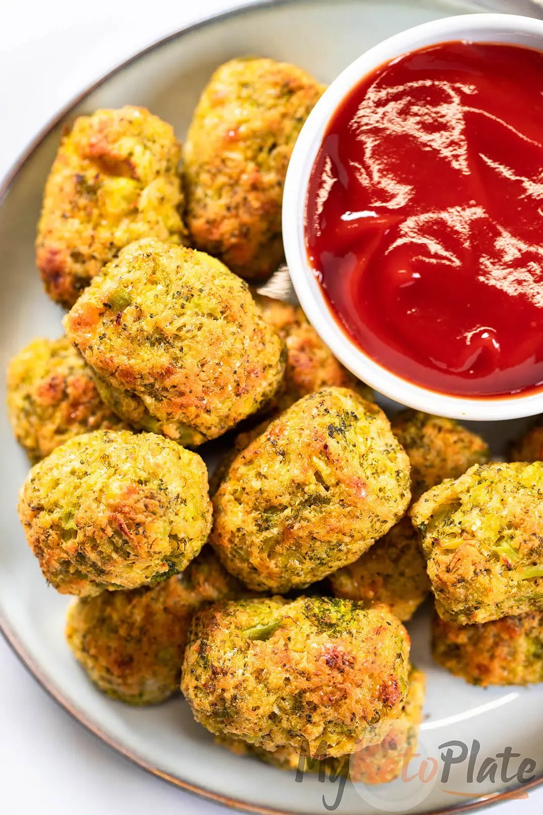 Baked Cheddar Broccoli Tots