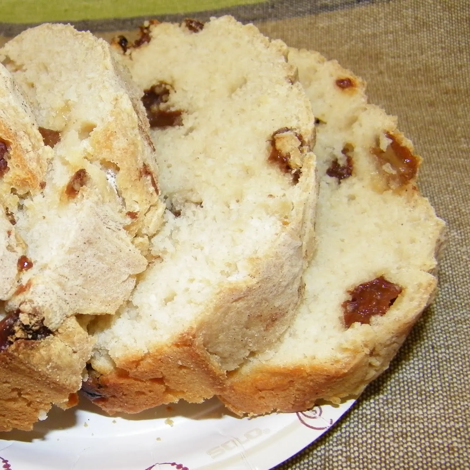 Beer Bread with Raisins and Cheese
