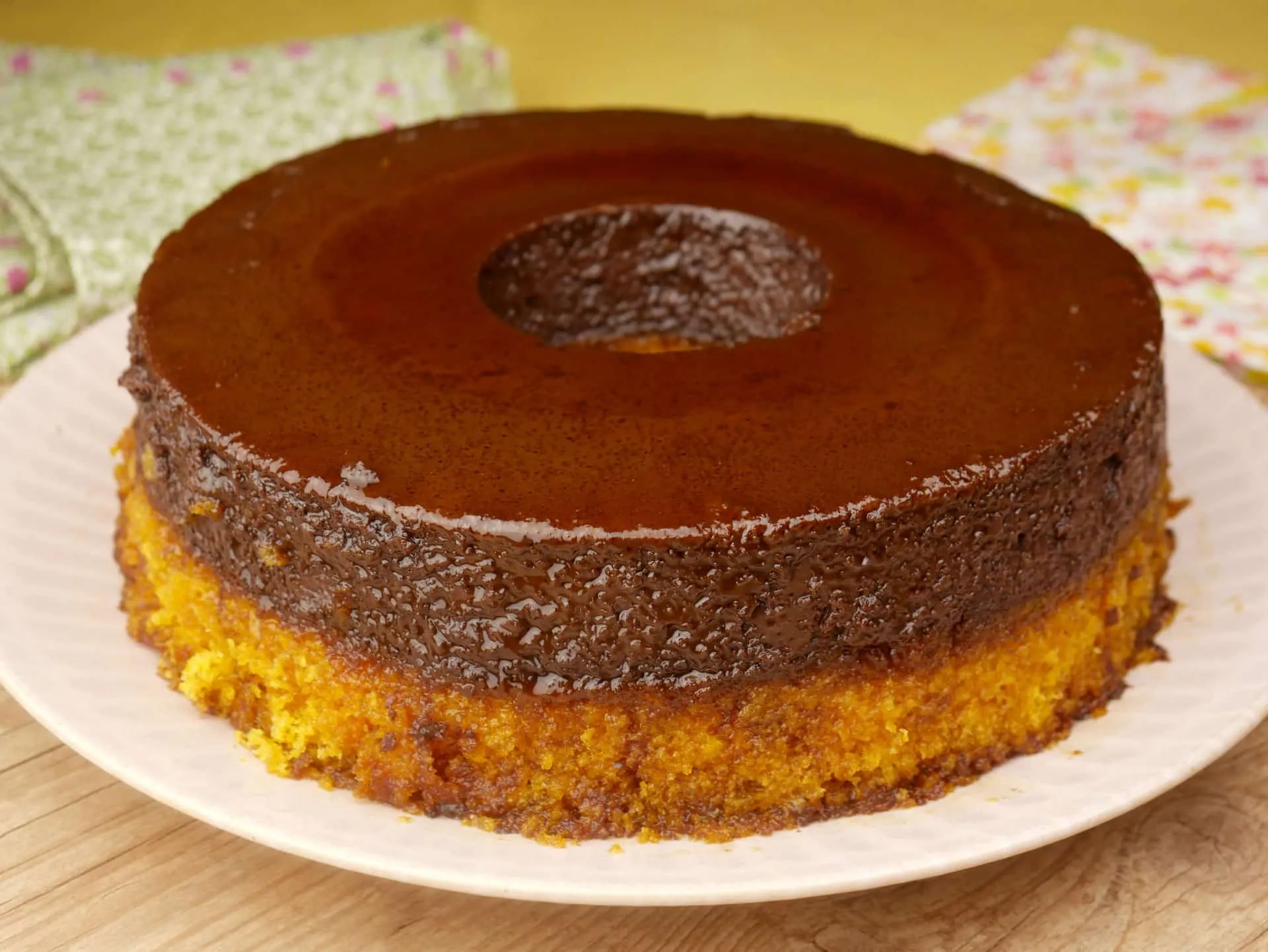 Bolo de Cenoura com Pudim de Chocolate