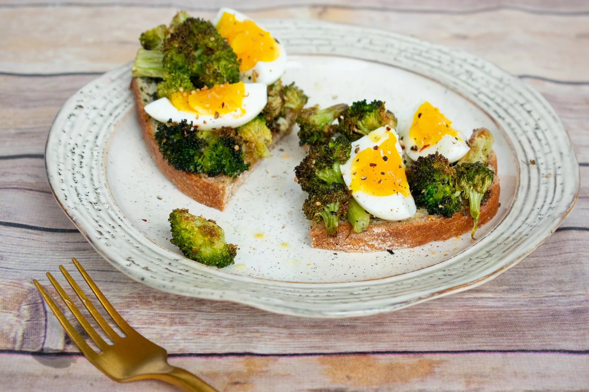 Broccoli Liscia on Toast with Poached Eggs