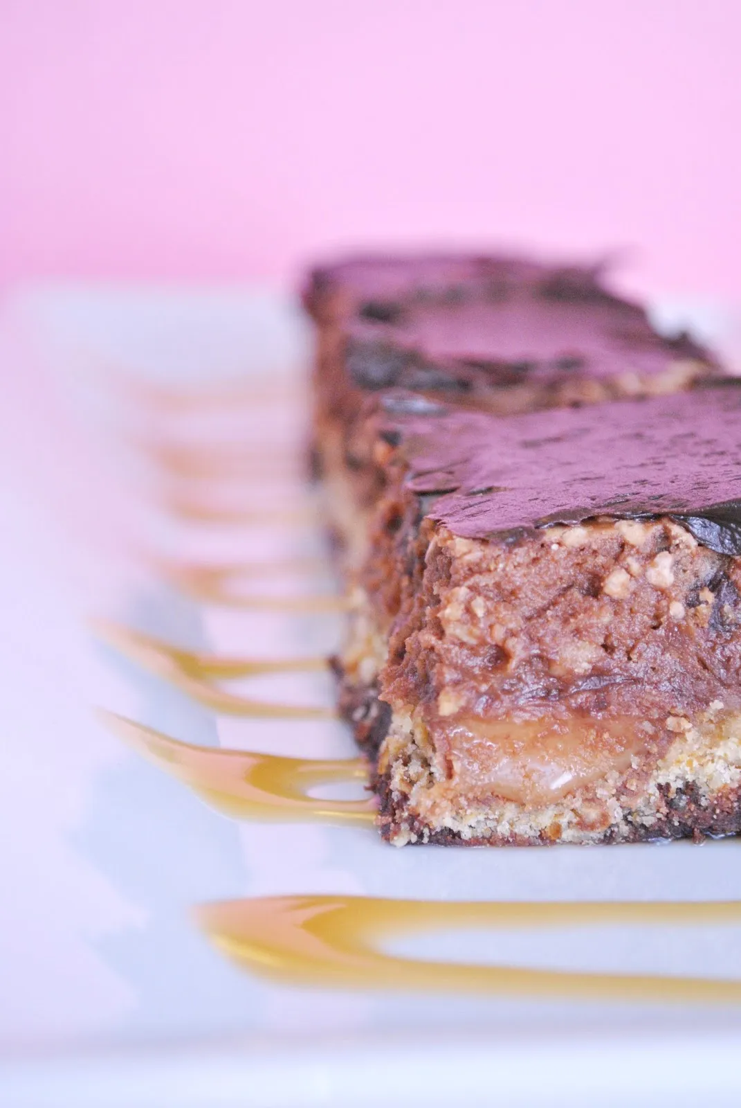 Caramel Pretzel Ooey Gooey Bars