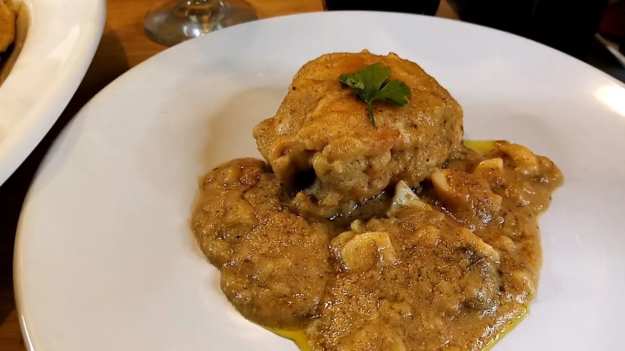 Chicken with Almond Garlic Sauce (Pollo en Pepitoria)