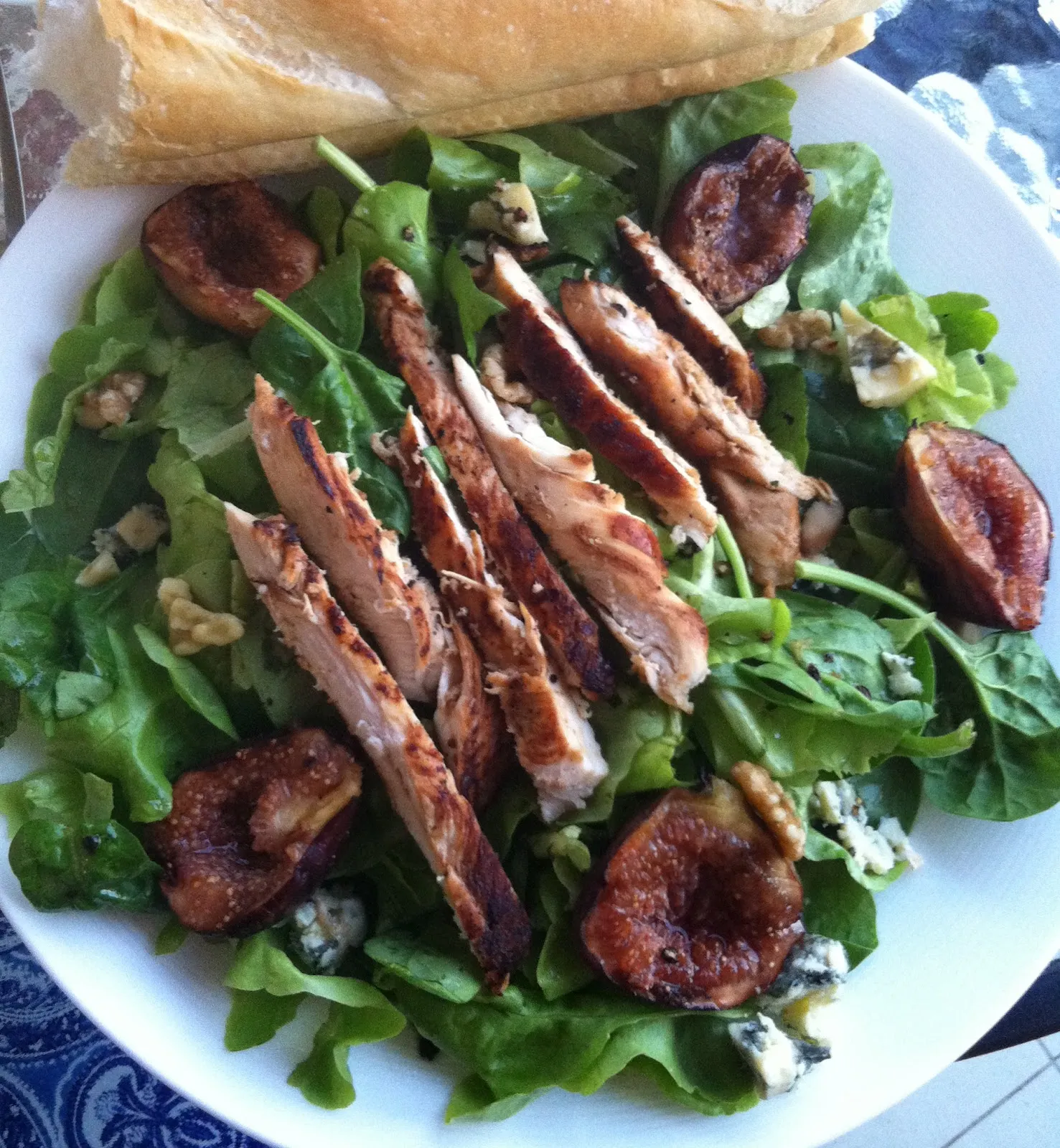 Chicken with Figs and Blue Cheese