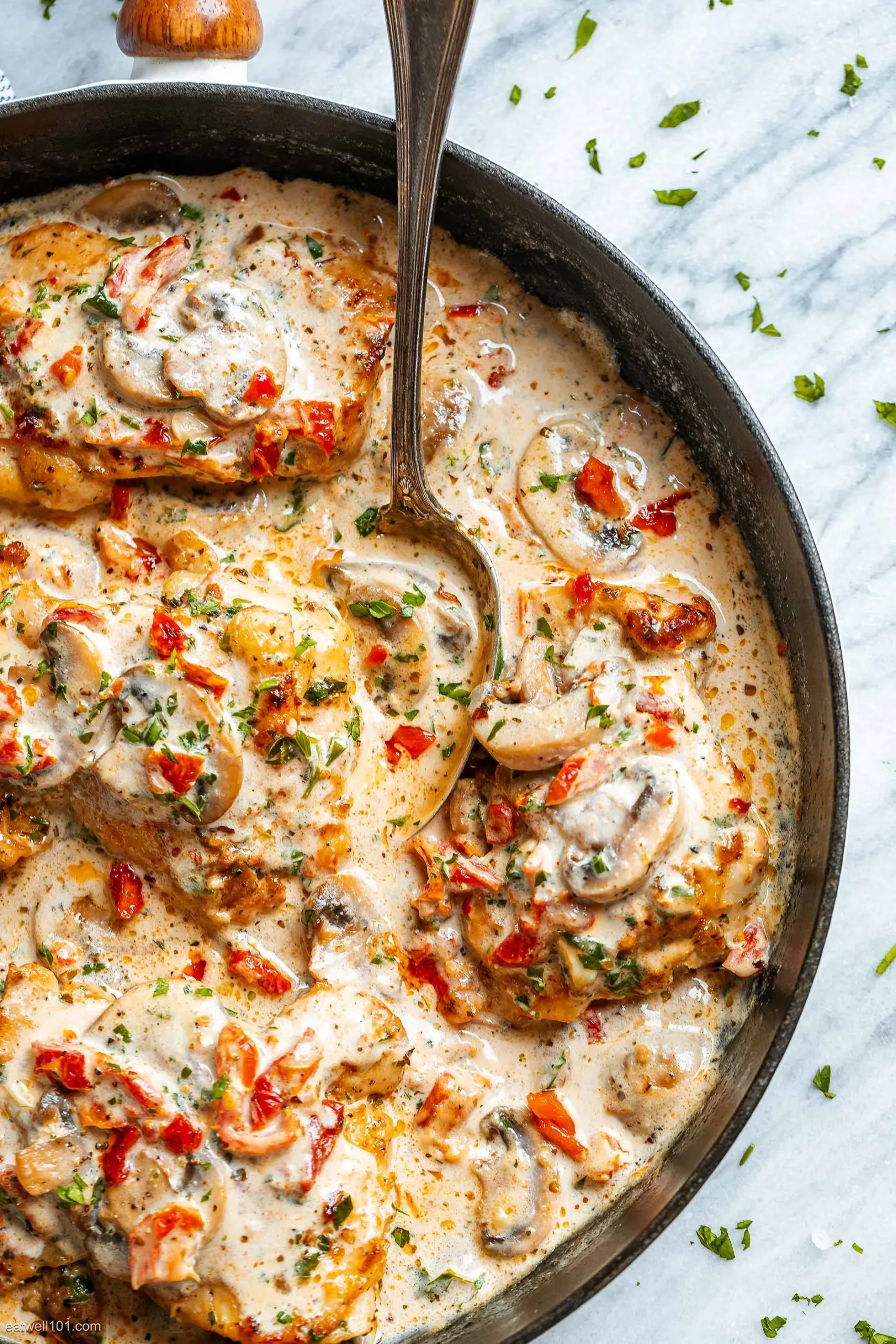 Creamy Garlic Chicken Thighs