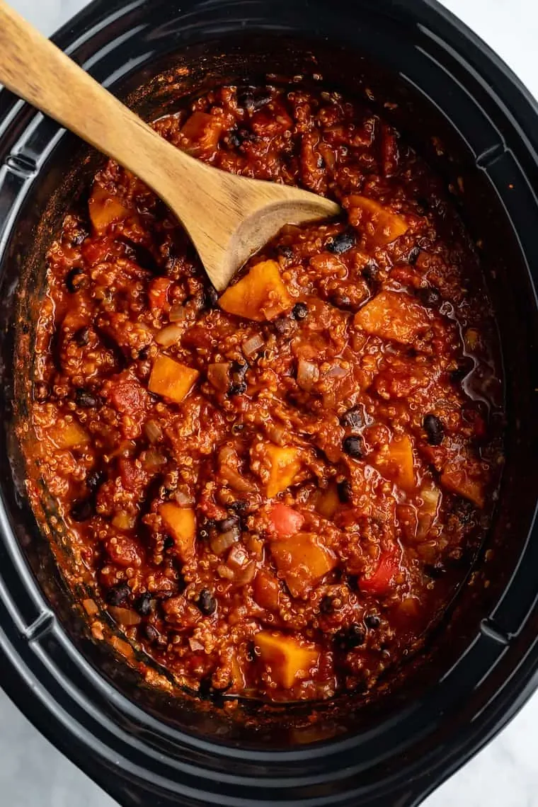 Crock Pot Quinoa Sweet Potato Bean Chili