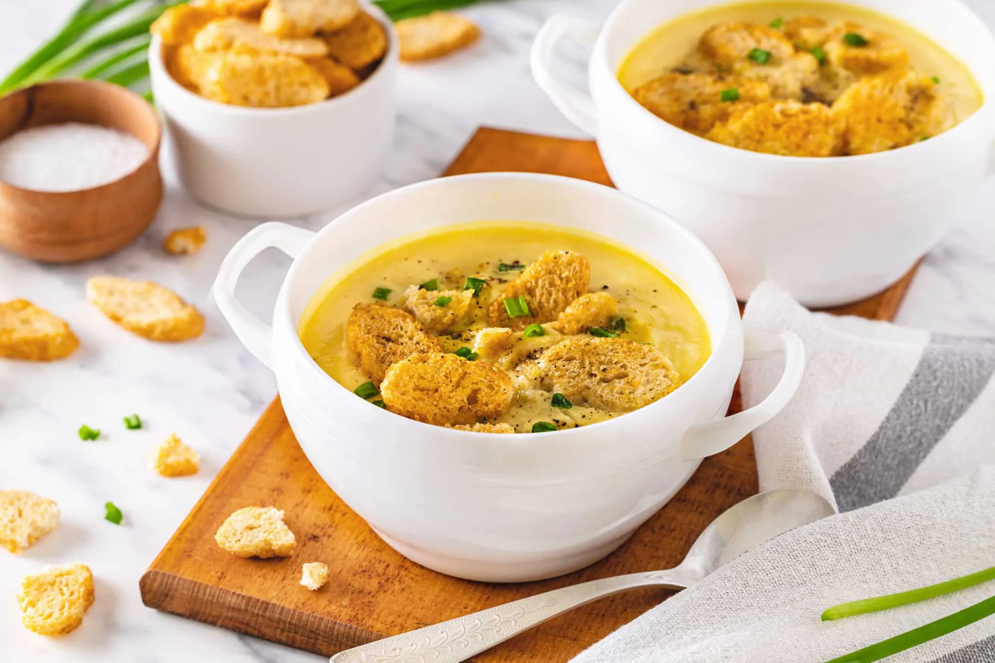Easy One Pot Cauliflower Soup
