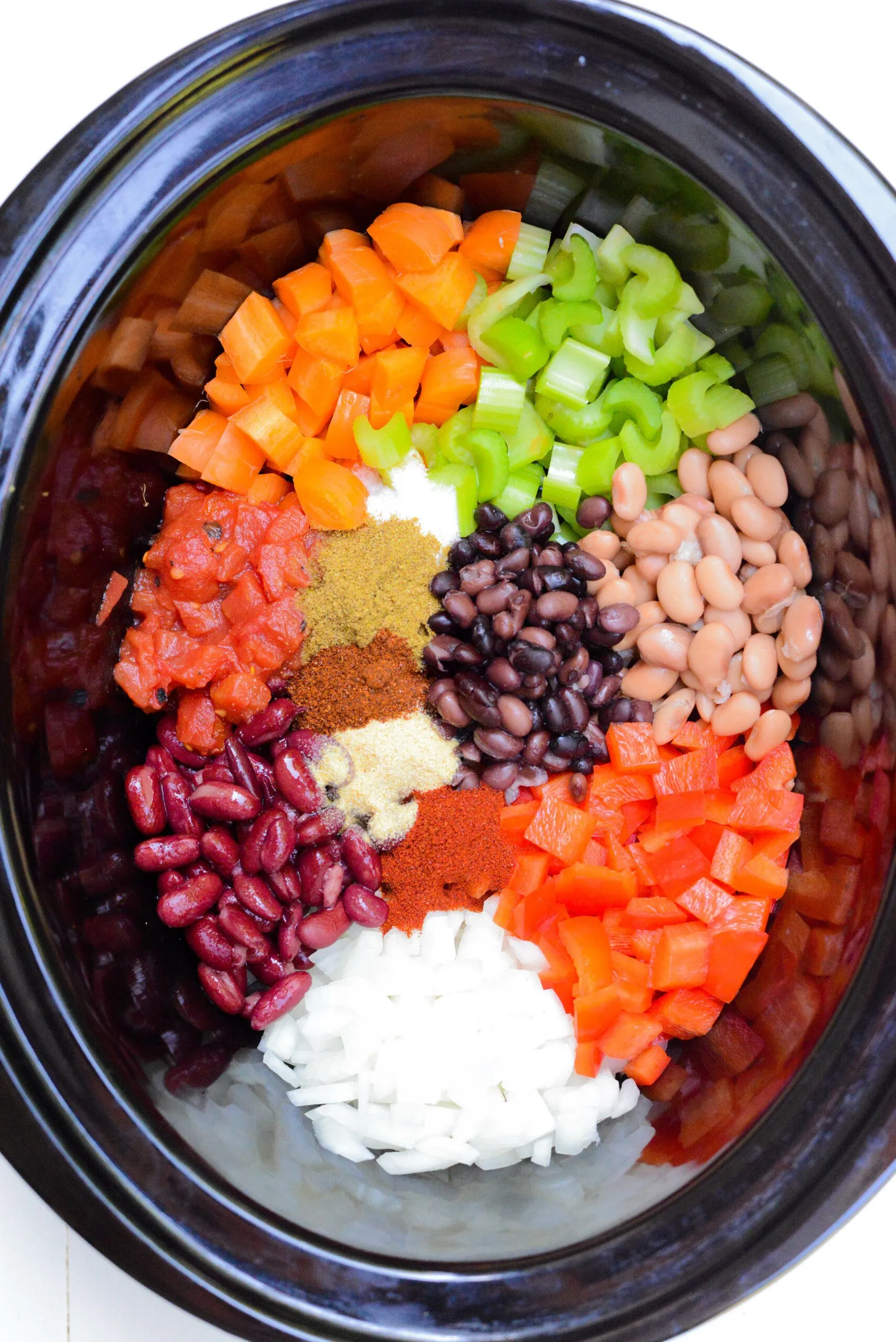 Easy Slow Cooker Vegetarian Chili