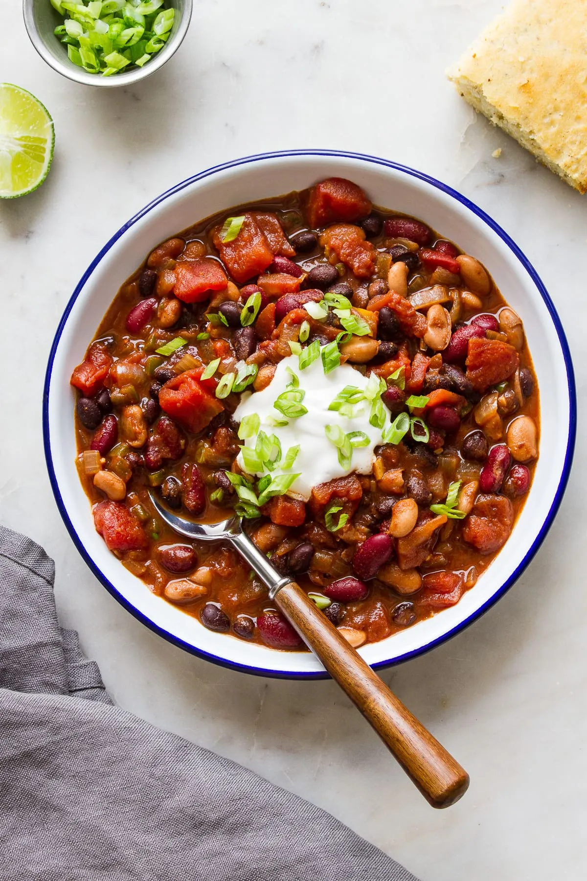 Easy Vegetarian Three Beans Chili with Chickpeas