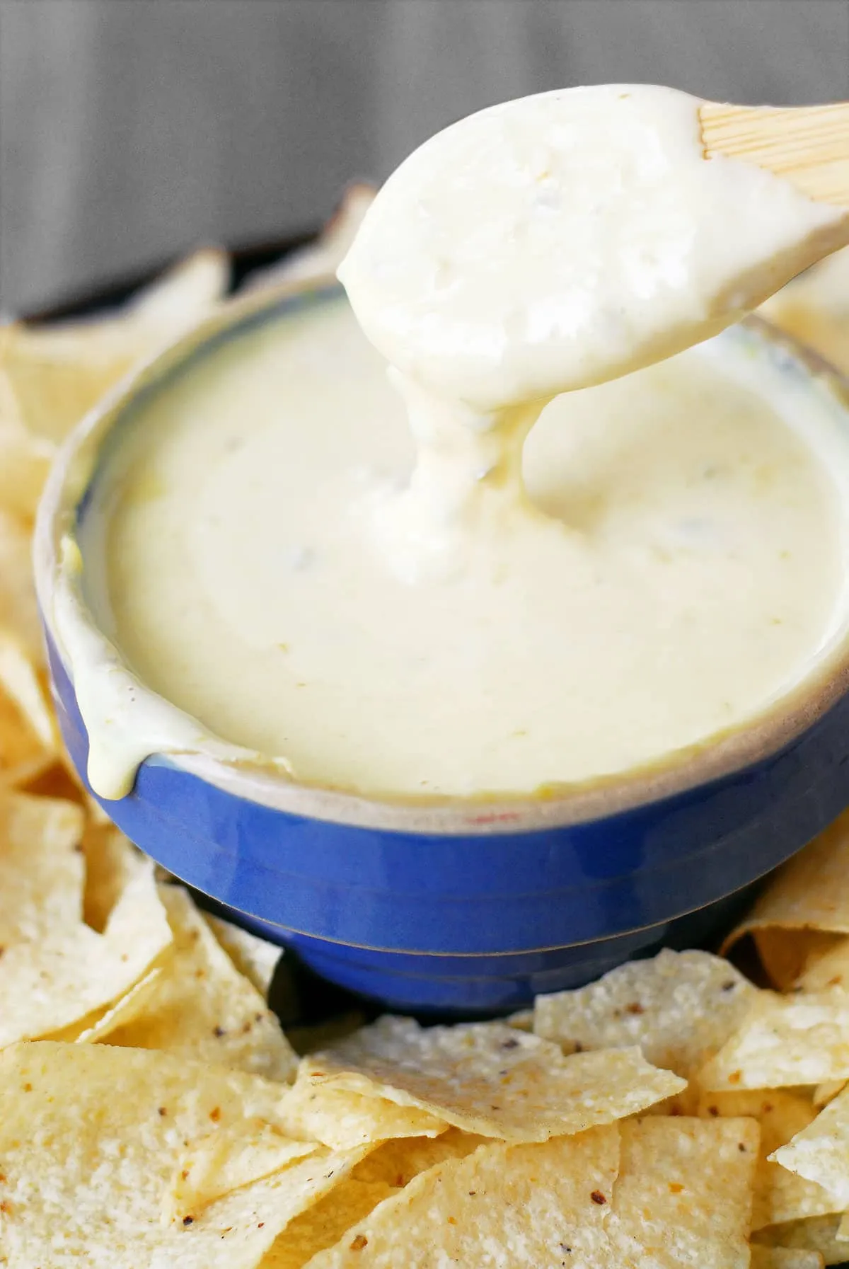 Easy White Queso Dip