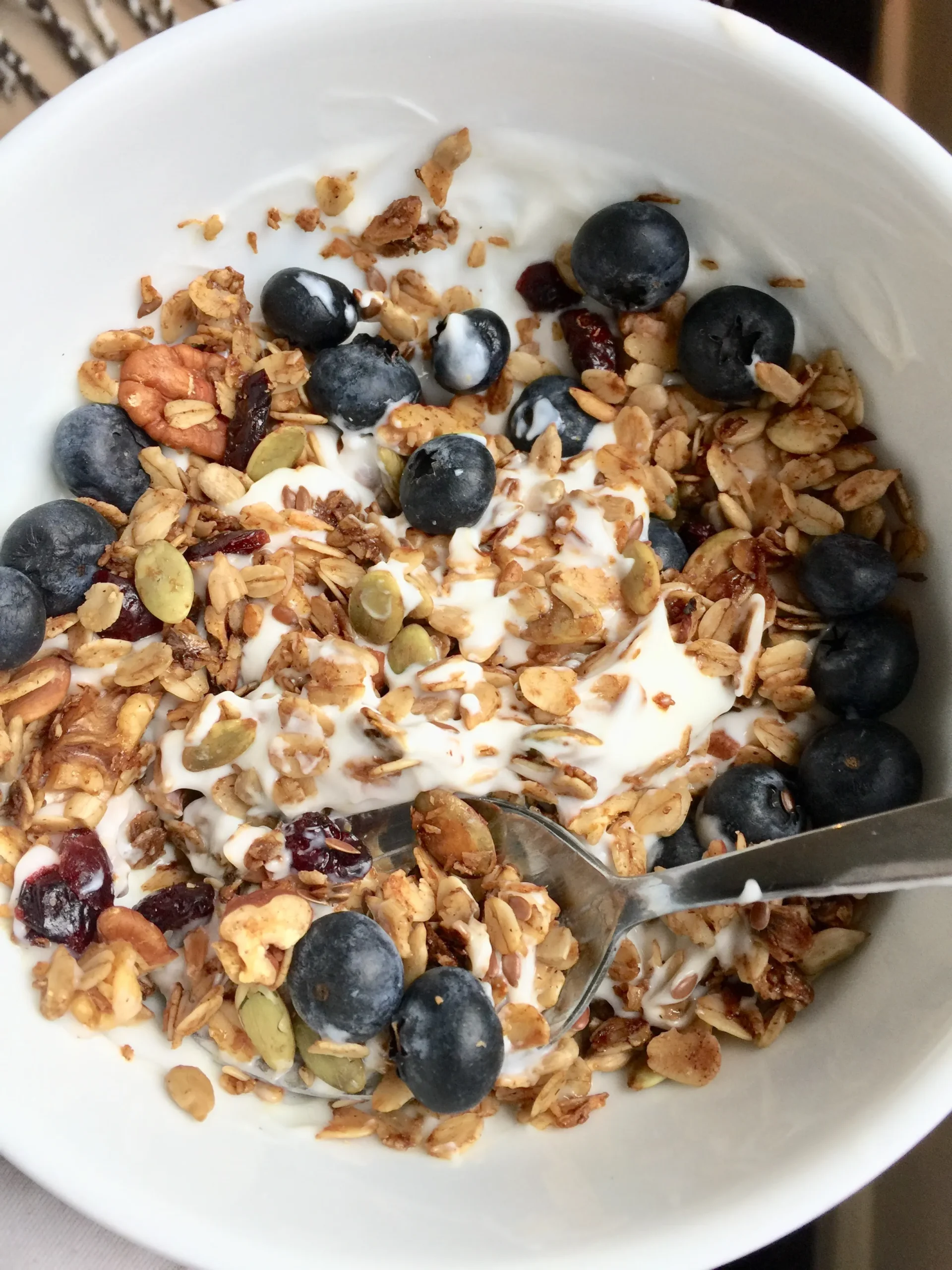 Easy and Healthy Breakfast Granola