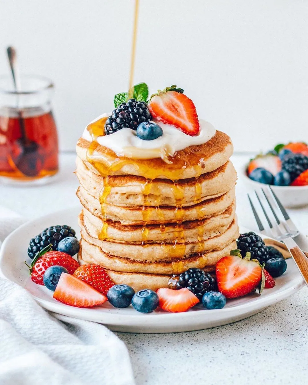 Fluffy Vegan Vanilla Pancakes