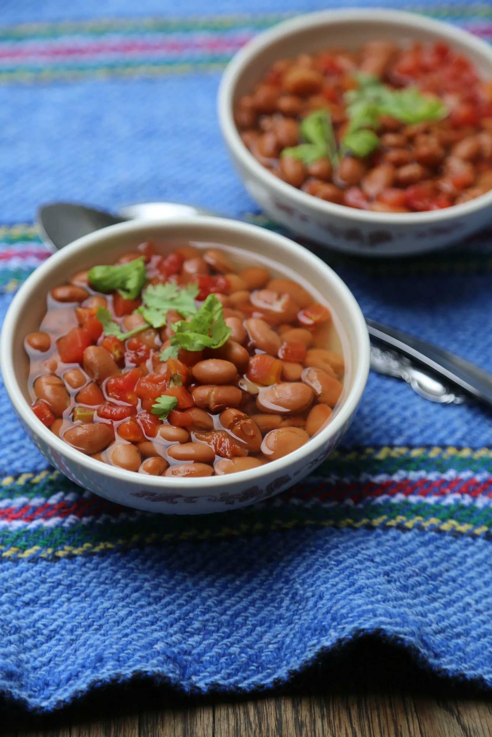 Frijoles Borrachos con Chichoron de Javier