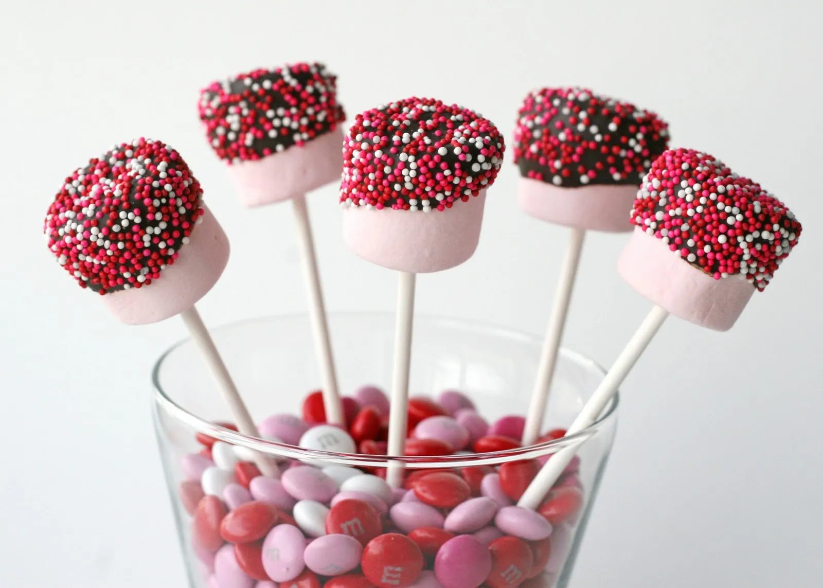 Fun to Make Valentine Marshmallow Pops