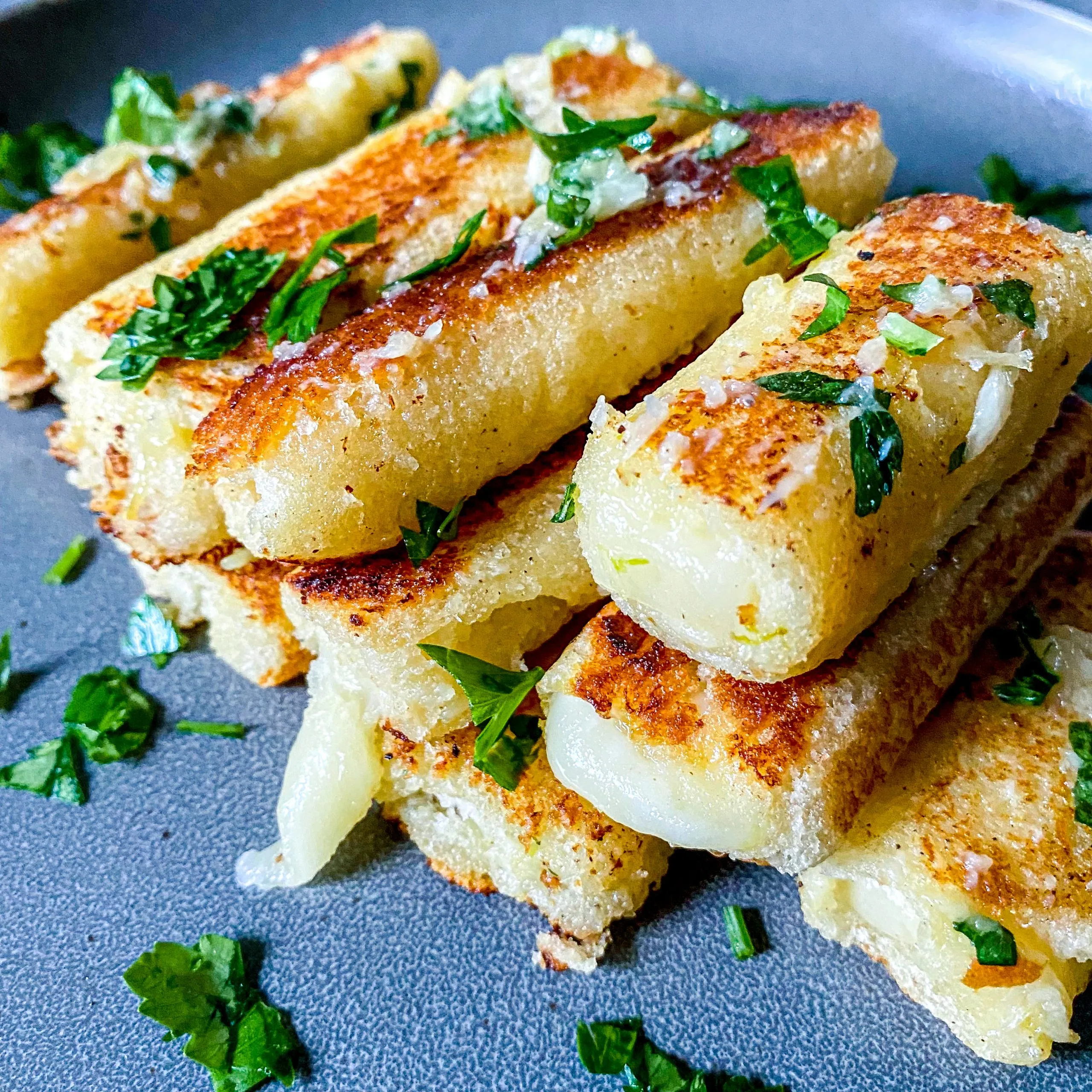 Garlic Bread Roll Ups