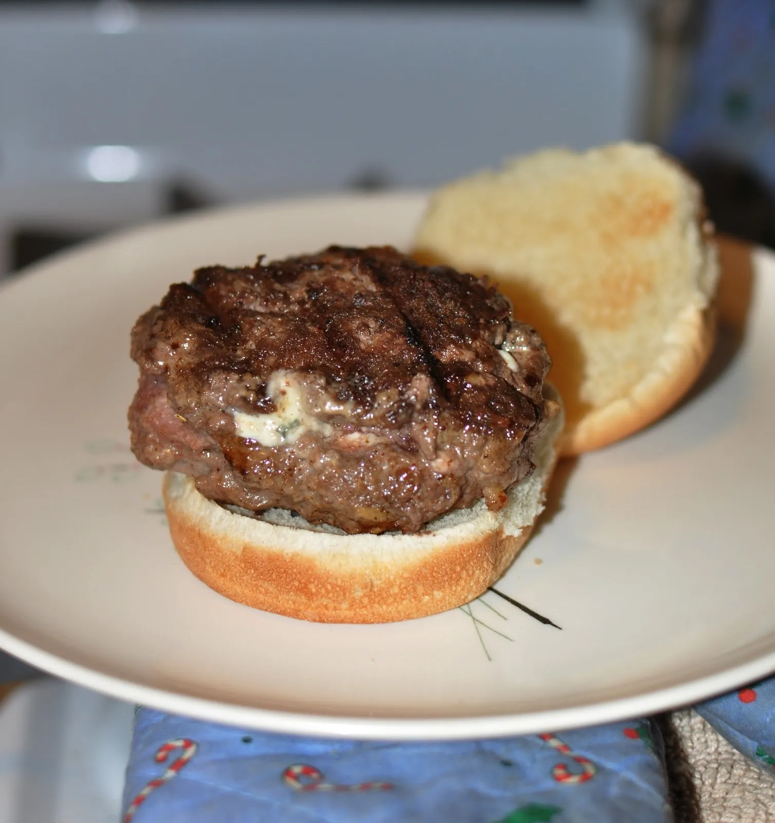 Gorgonzola Mozzarella Cheese Stuffed Burger