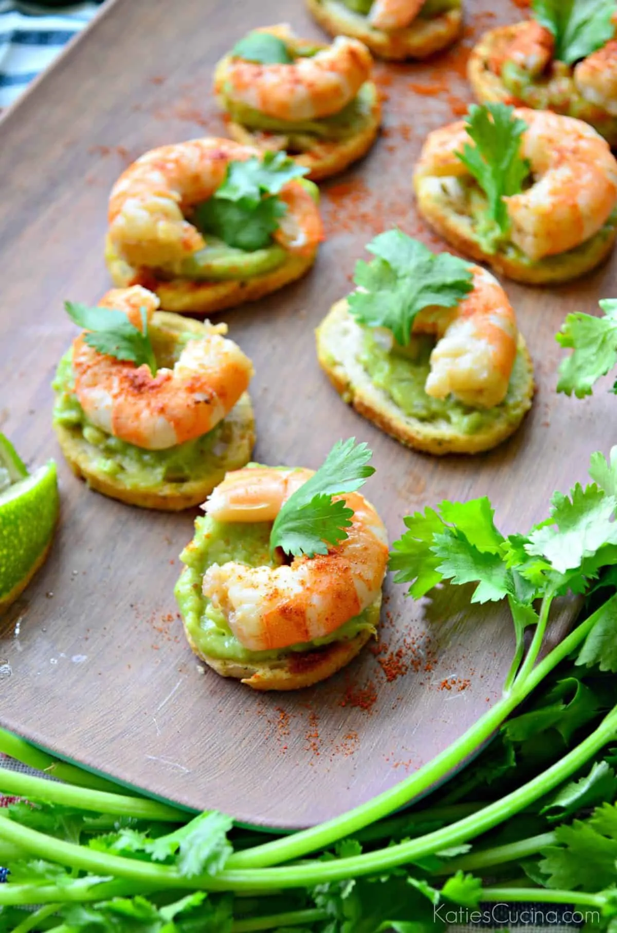 Healthy Shrimp and Guacamole Bites
