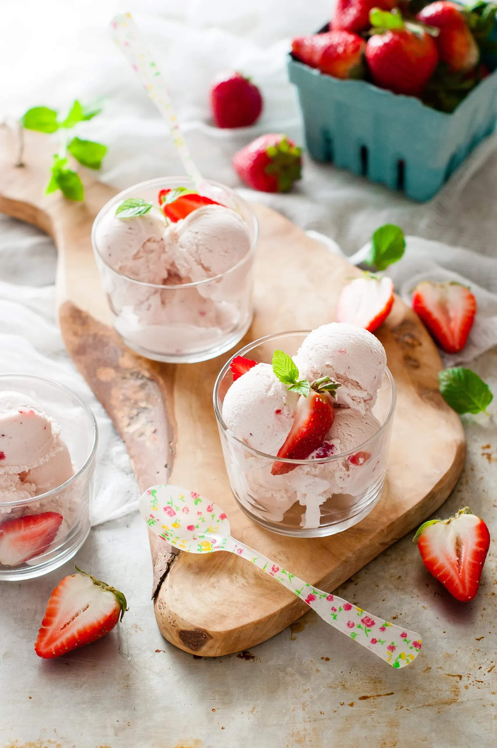 Ice Cream (Fresh Strawberry)