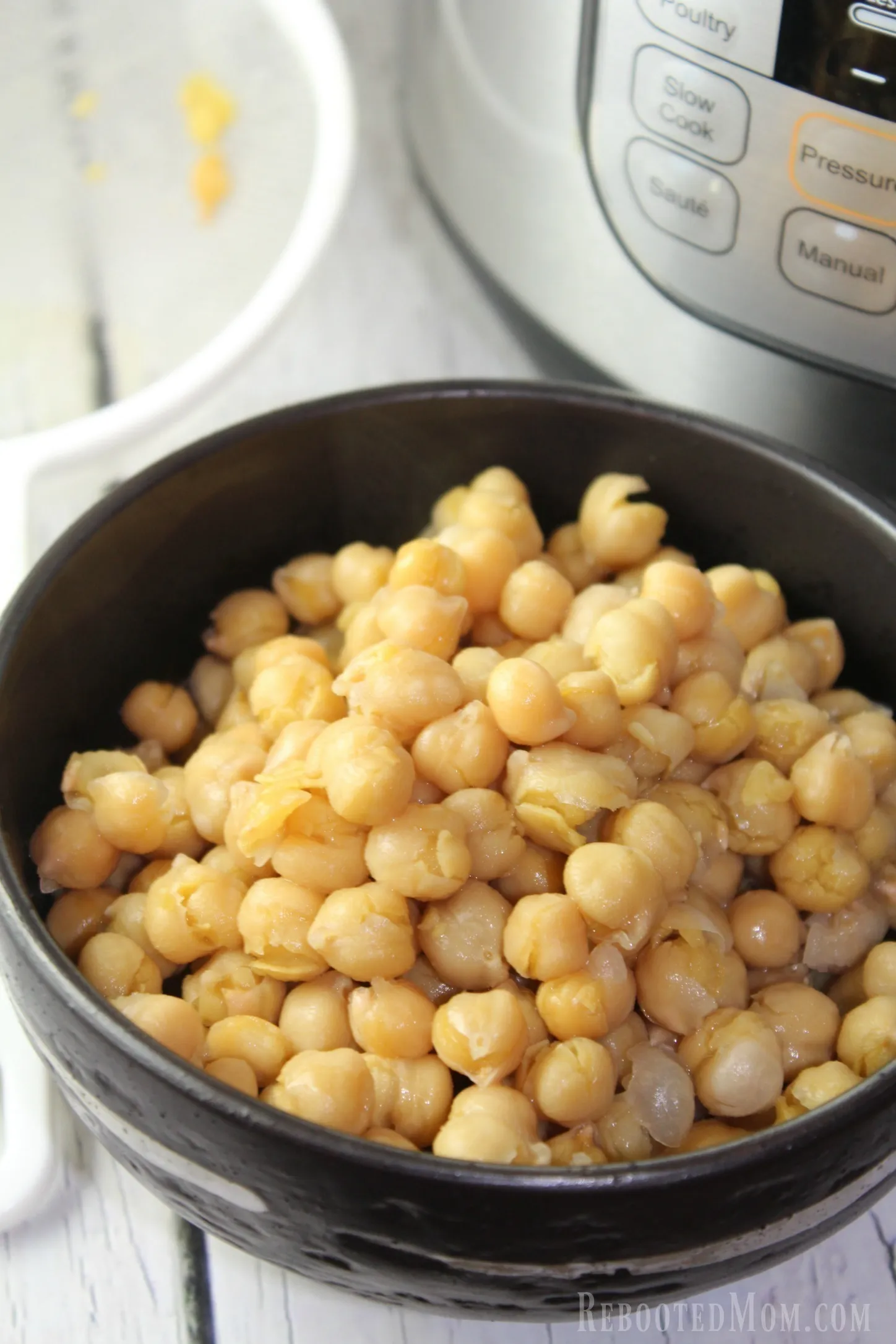 Instant Pot Chickpeas (Garbanzo Beans)