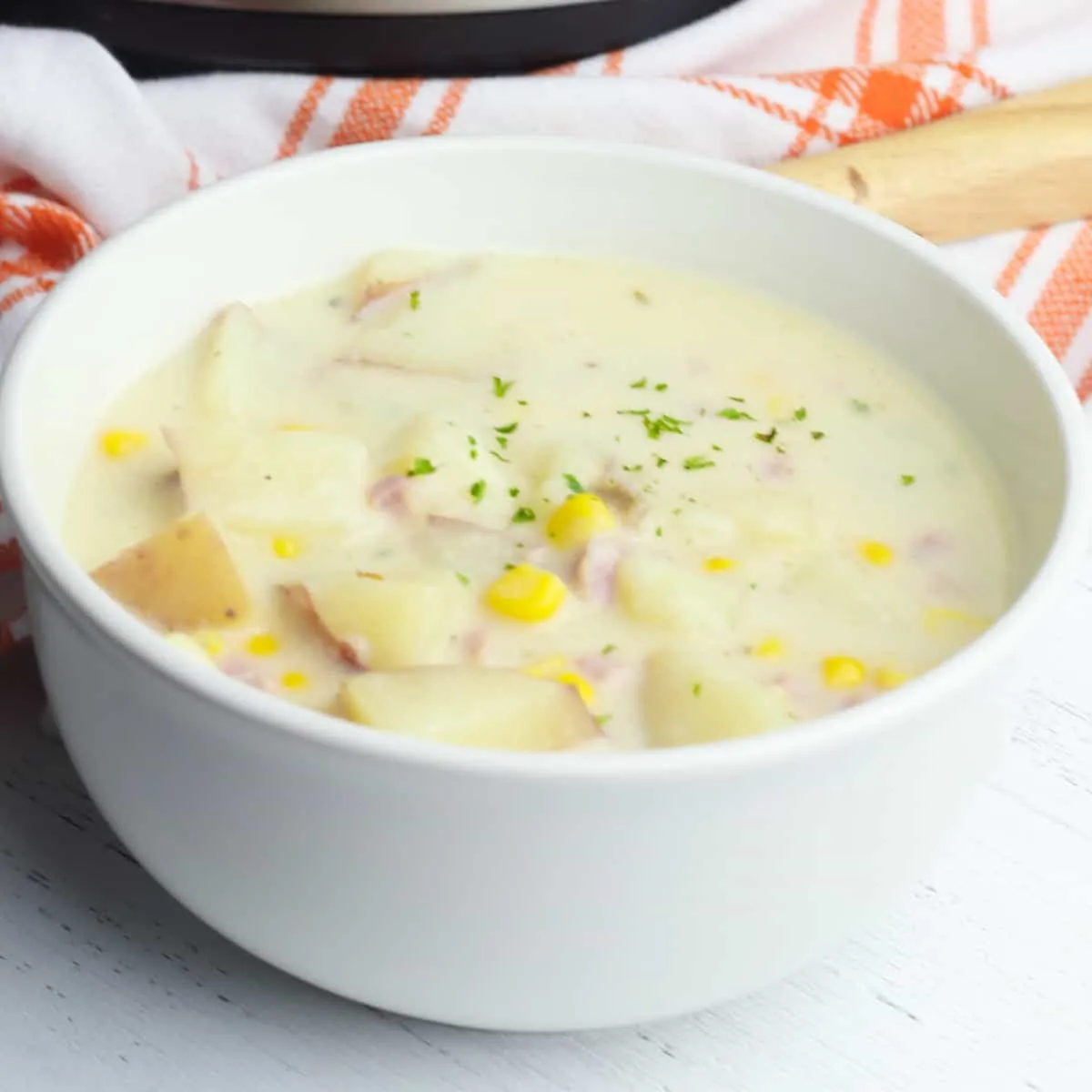 Instant Pot Creamy Corn Chowder with Bacon