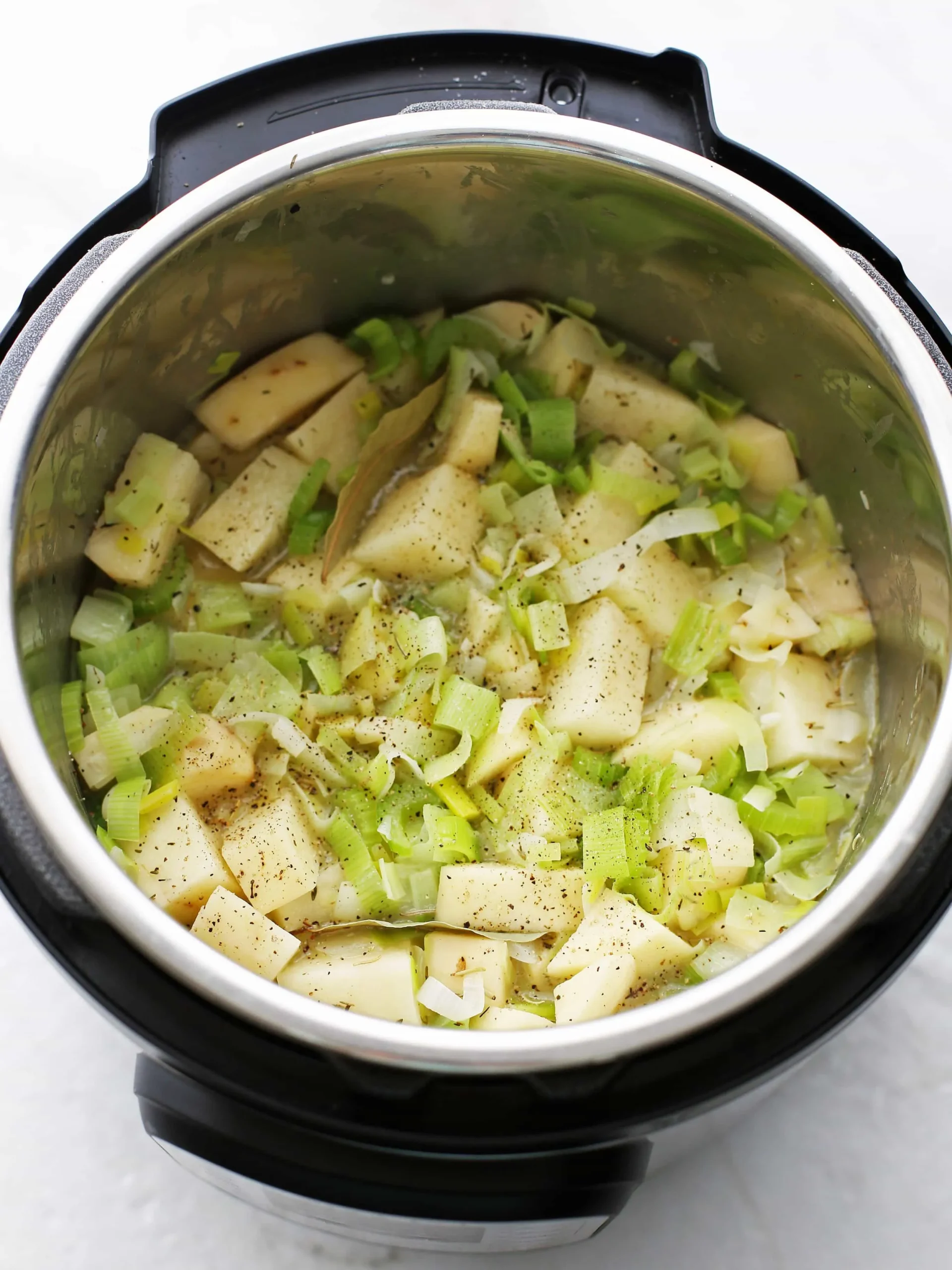 Instant Pot Leek and Potato Soup