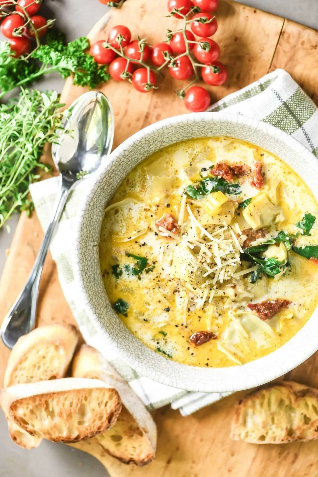 Lemony Tuscan Artichoke Soup