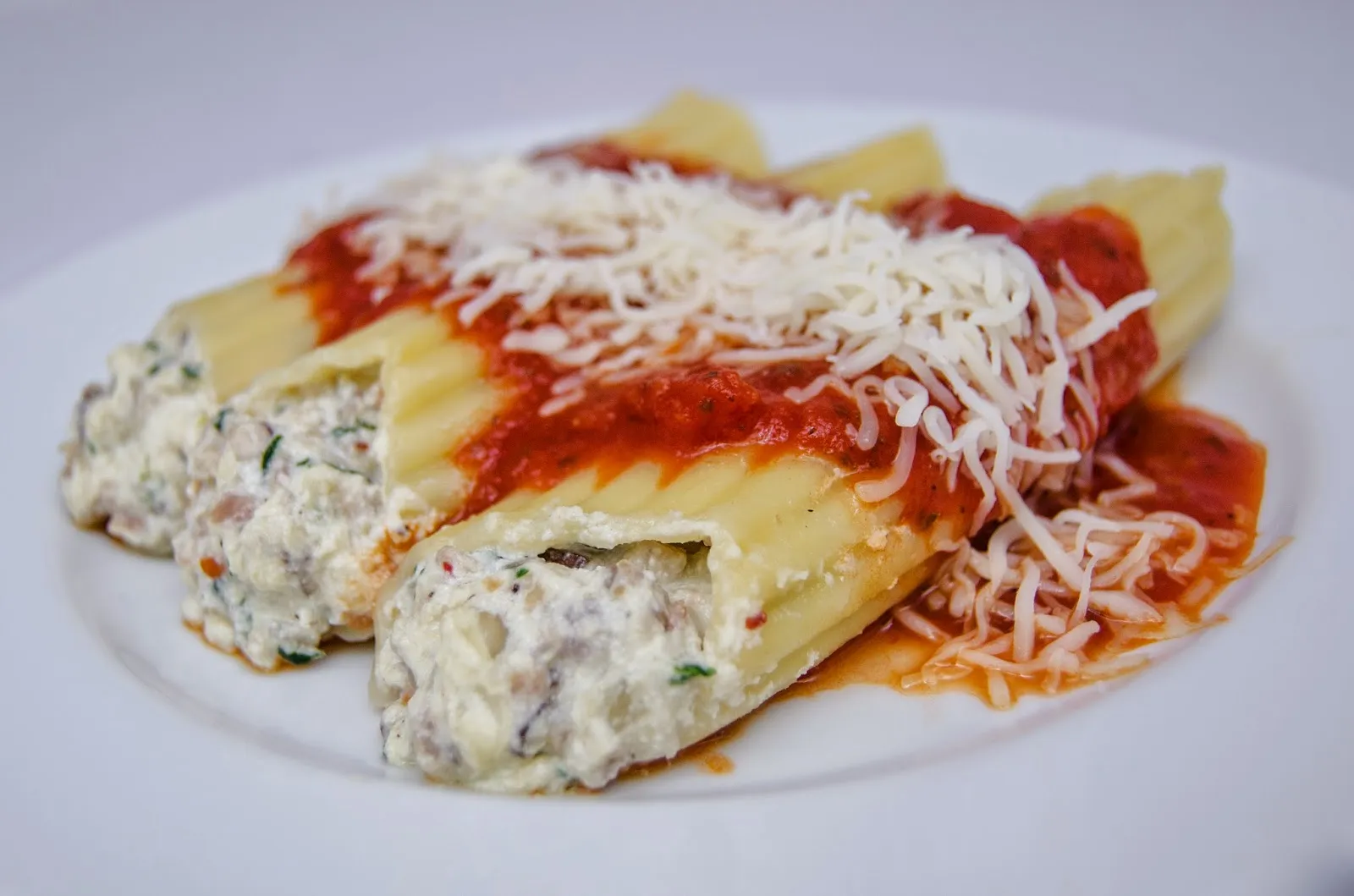 Manicotti in Red Sauce