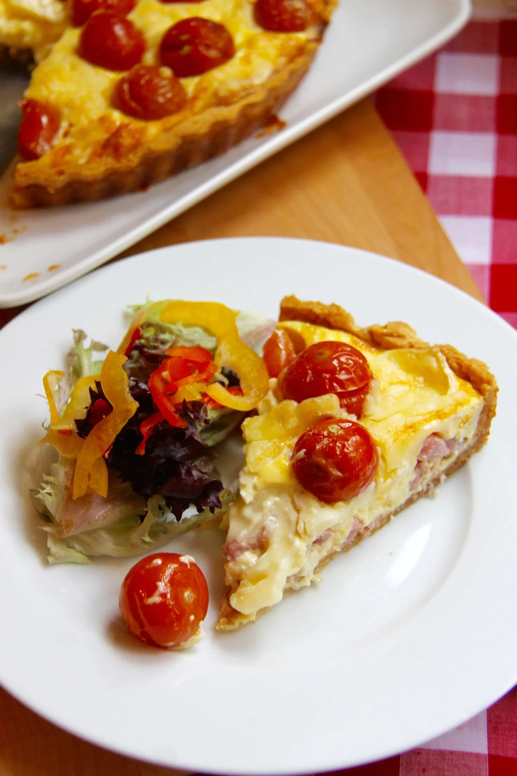Mixed Herbs Roasted Tomato and Brie Quiche