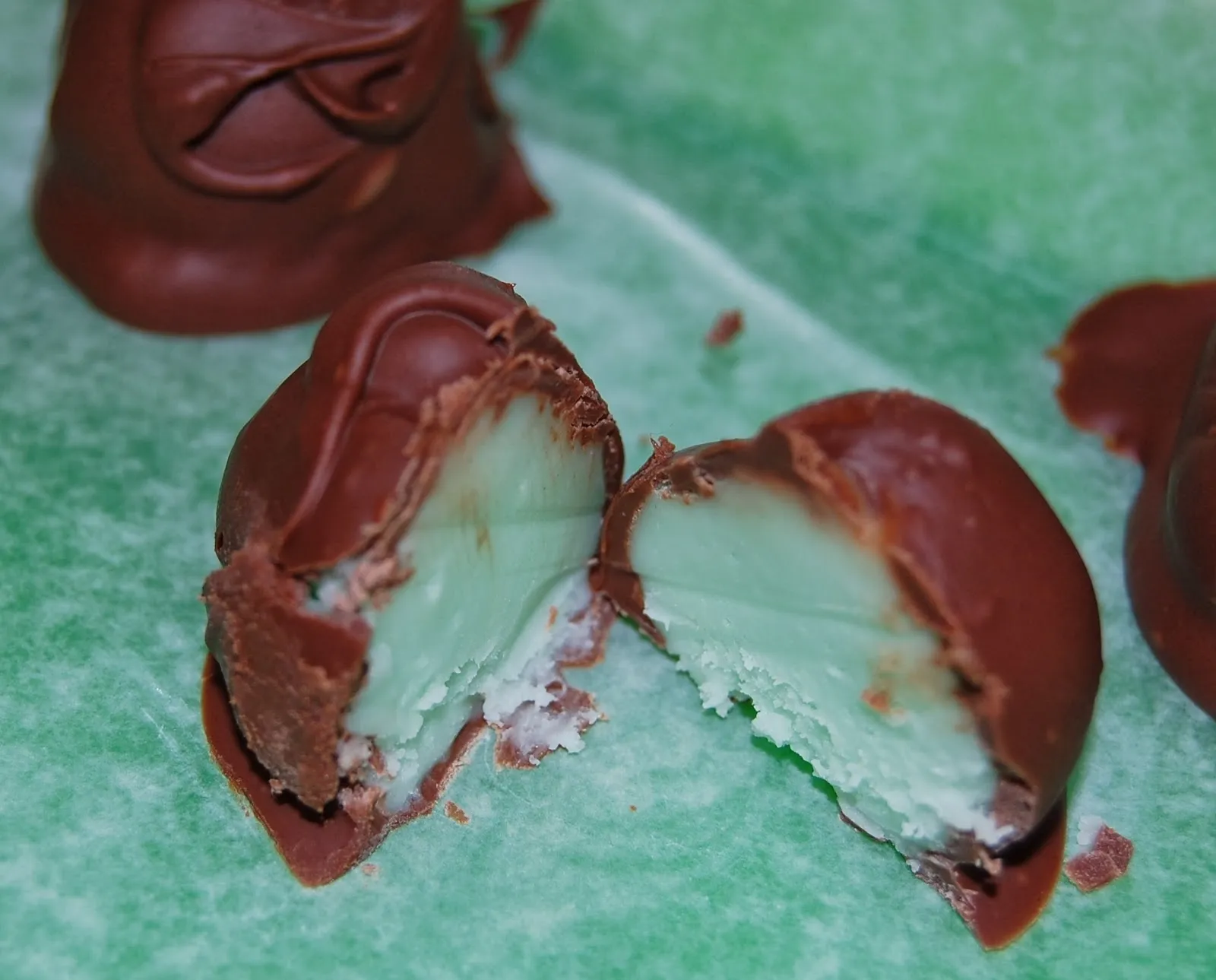 Moms Milk Chocolate Covered Mints