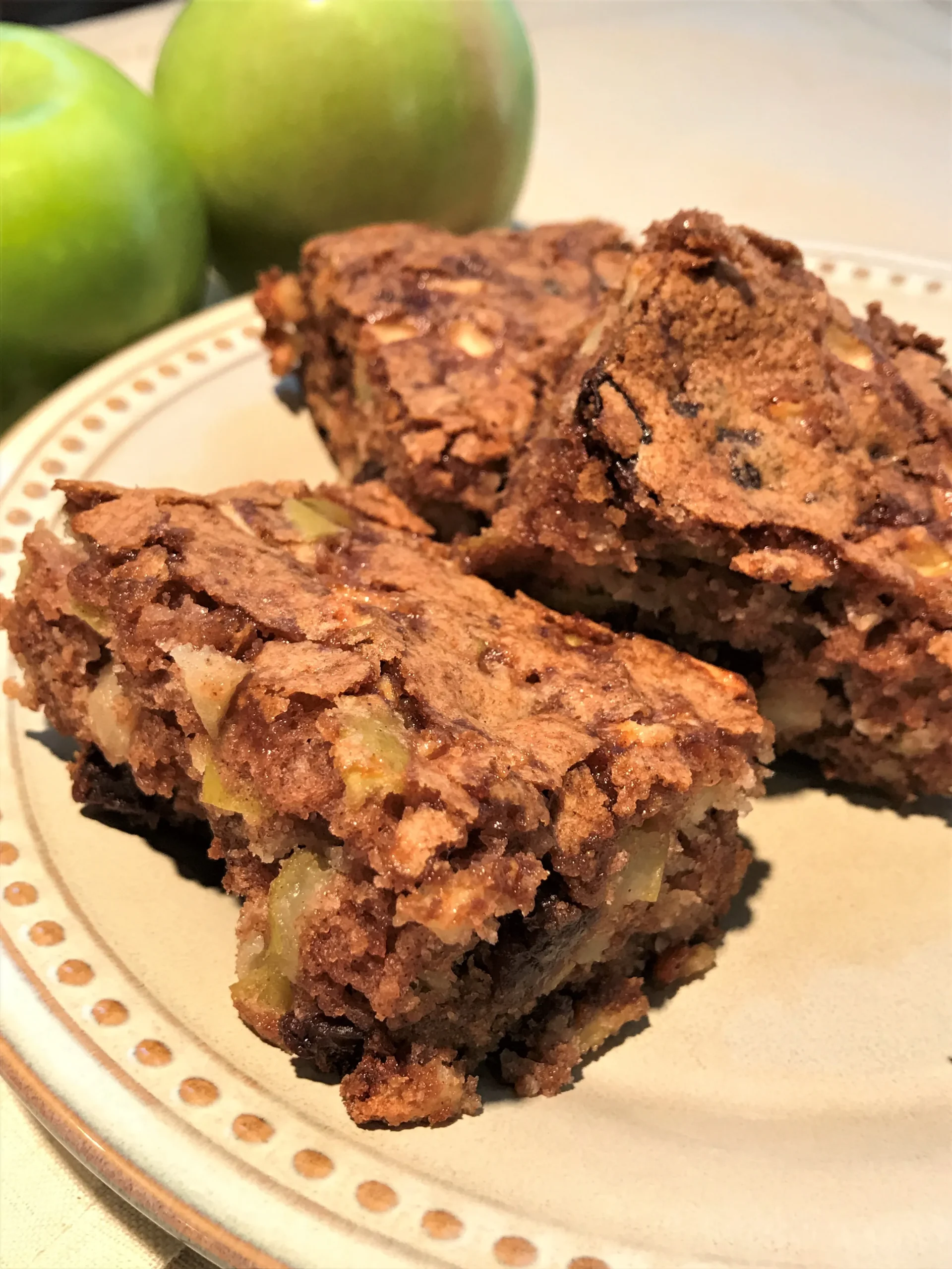 New Delicious Moist Raw Apple Cake
