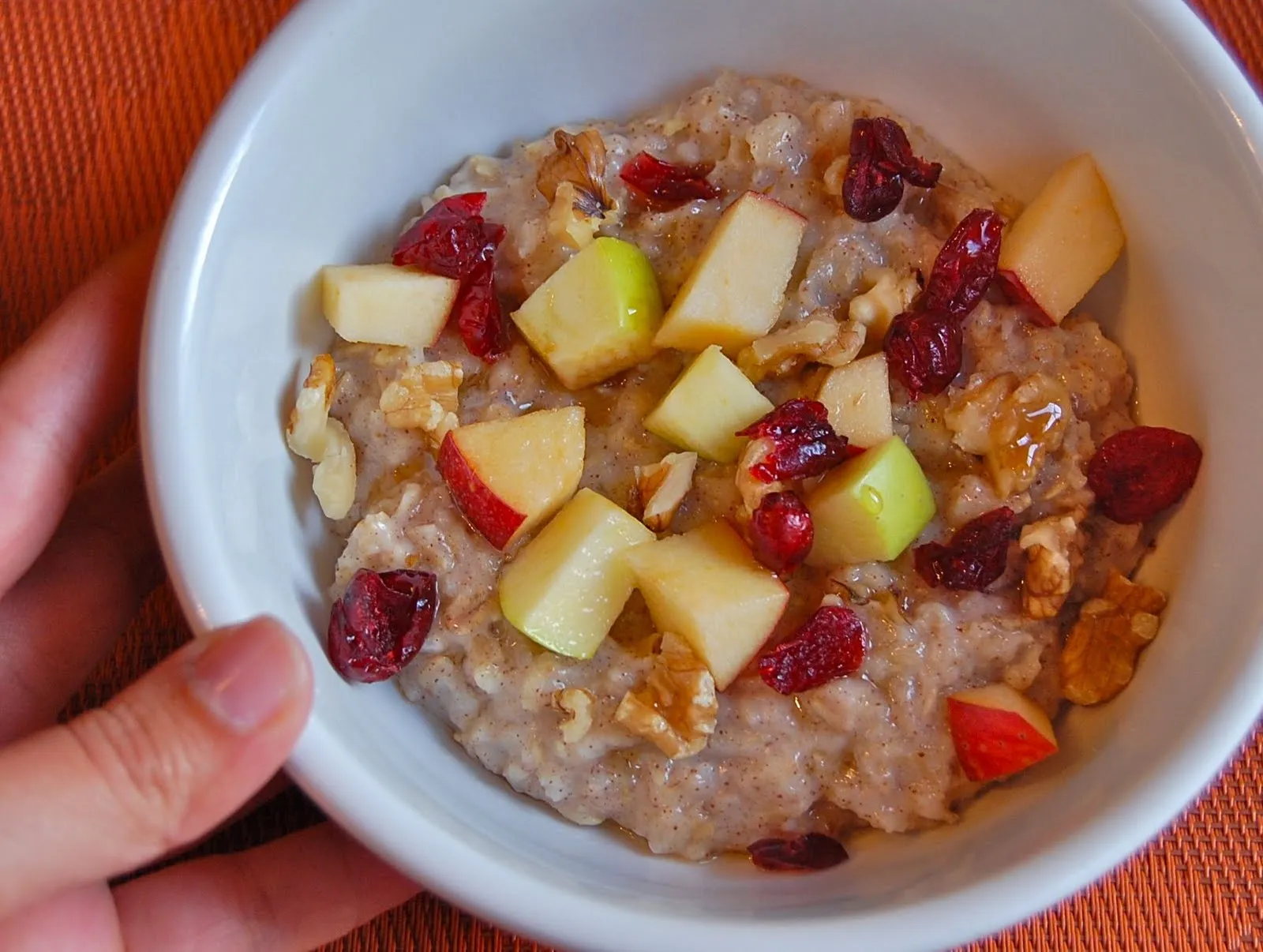 Old Fashioned Oatmeal with Fruit and Nuts