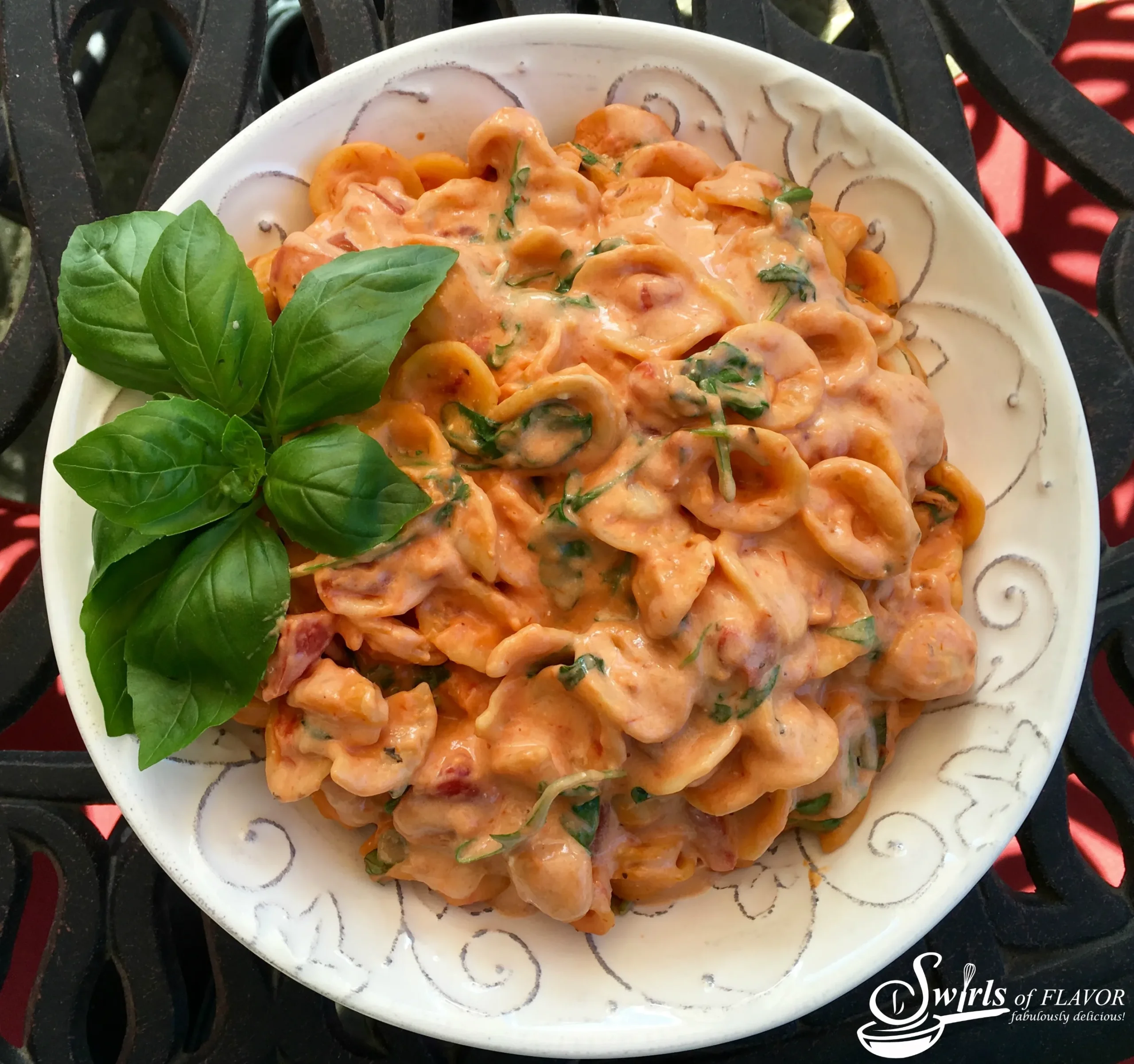 One Pot Creamy Tomato Basil Pasta