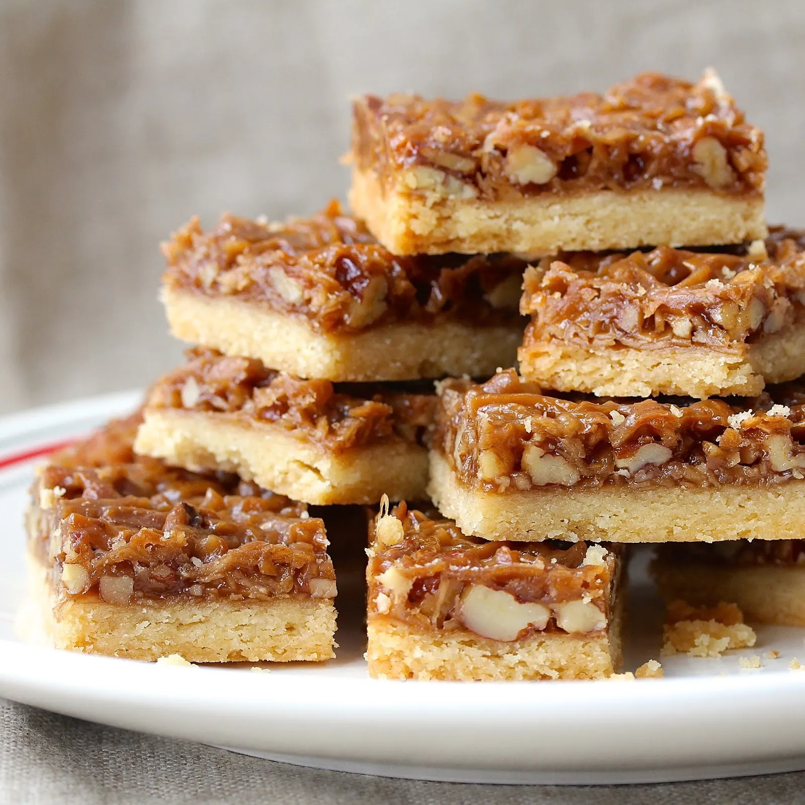 Pecan Praline Cookie Bars