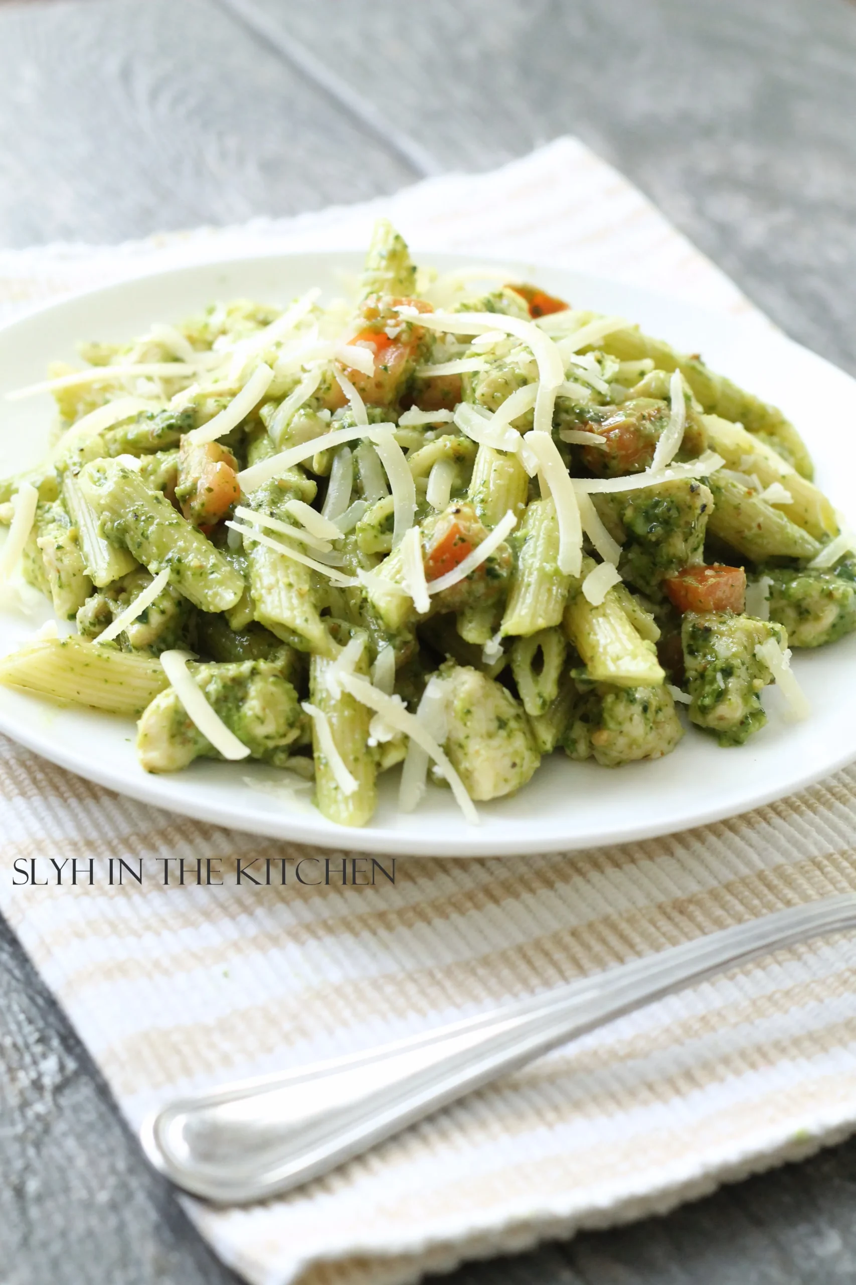Penne with Chicken and Pesto