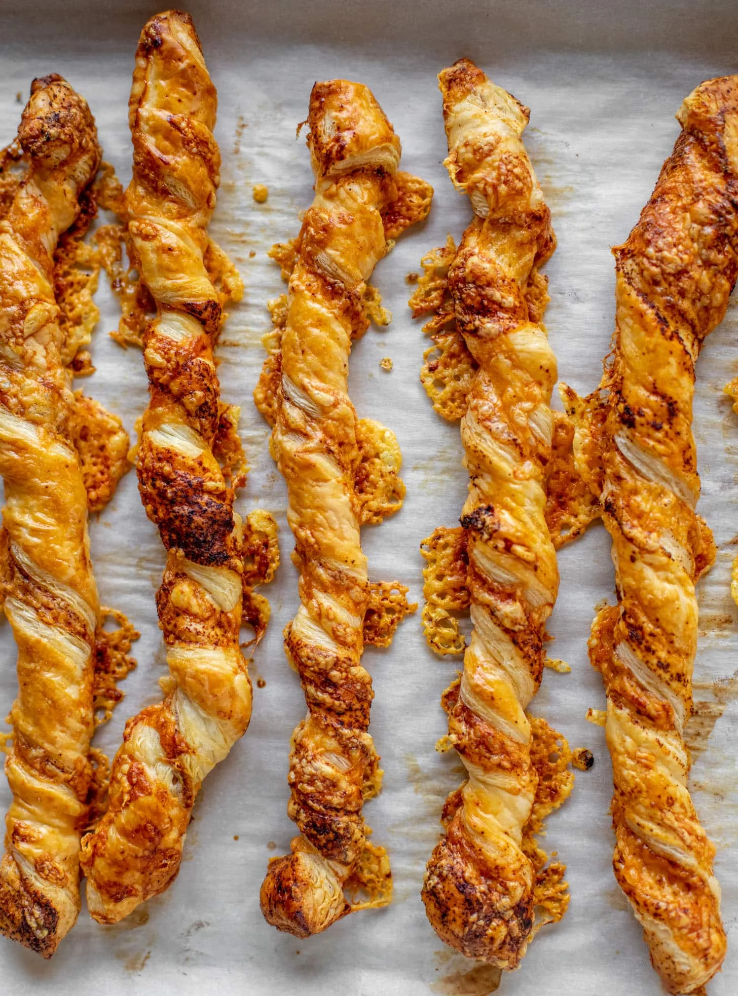Puffed Cheddar Cheese Twists