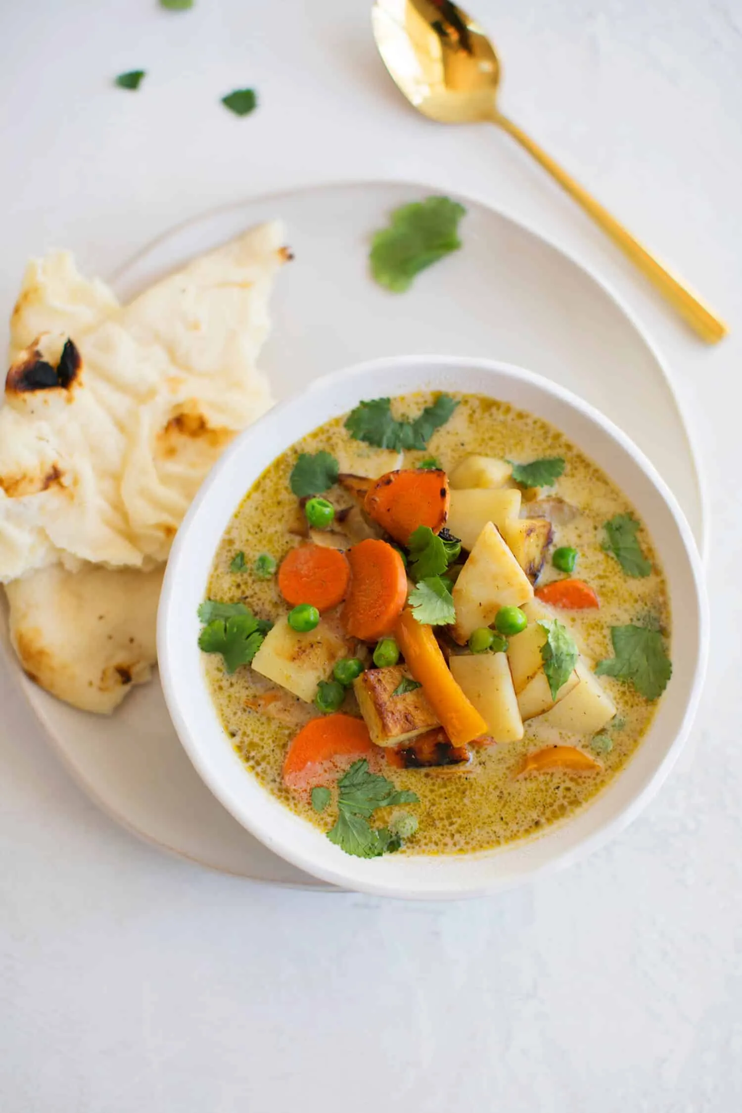 Ridiculously Easy Veggie Green Curry Potato Soup