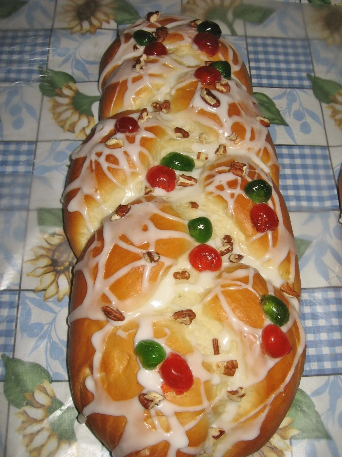 Scandinavian Christmas Fruit Bread