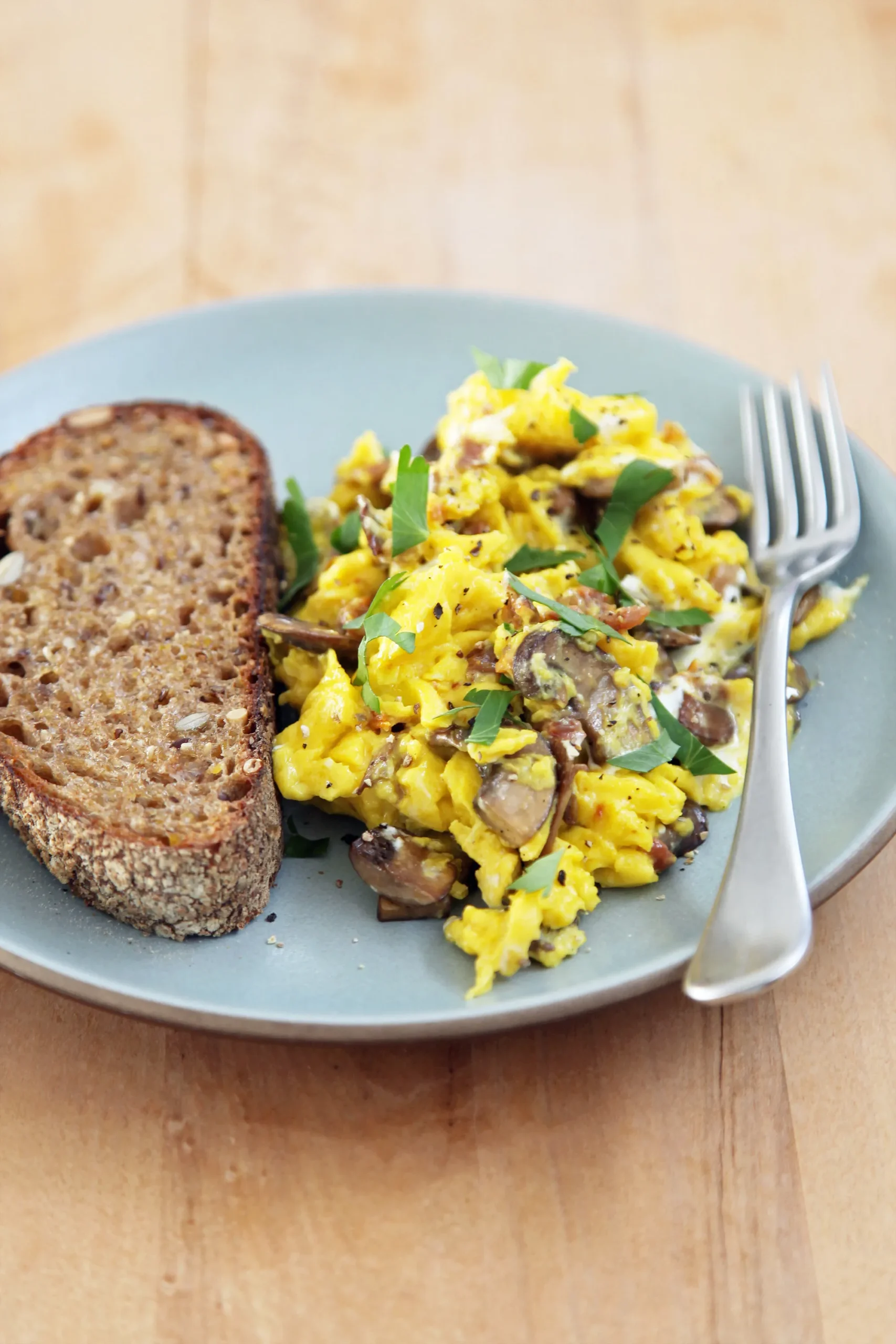 Scrambled Eggs with Mushroom Peppers