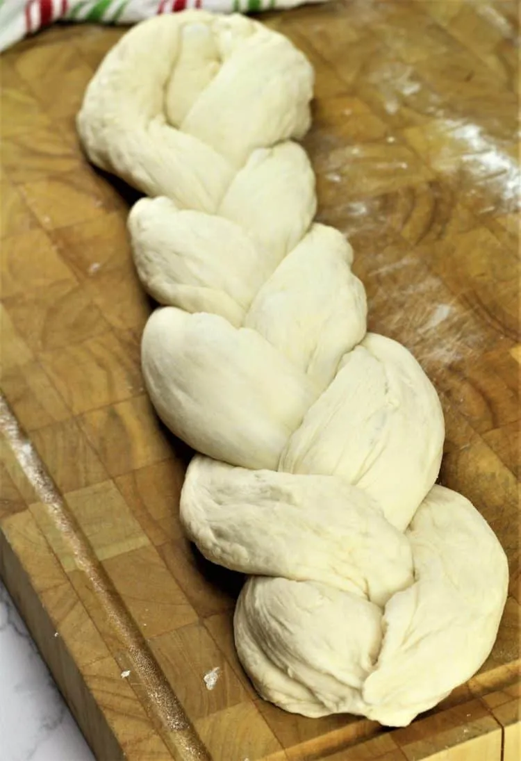 Sicilian Easter Bread Cuddura cu Lova
