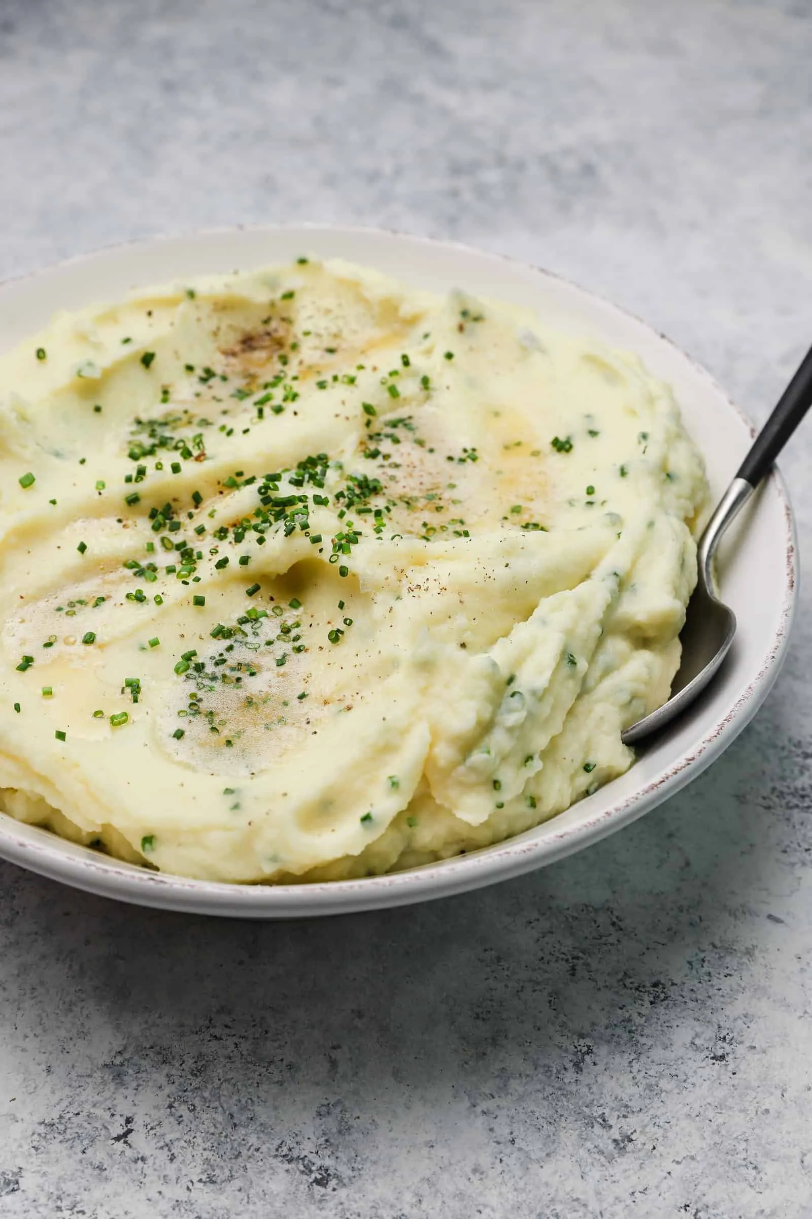 Sour Cream Mashed Potatoes with Chives