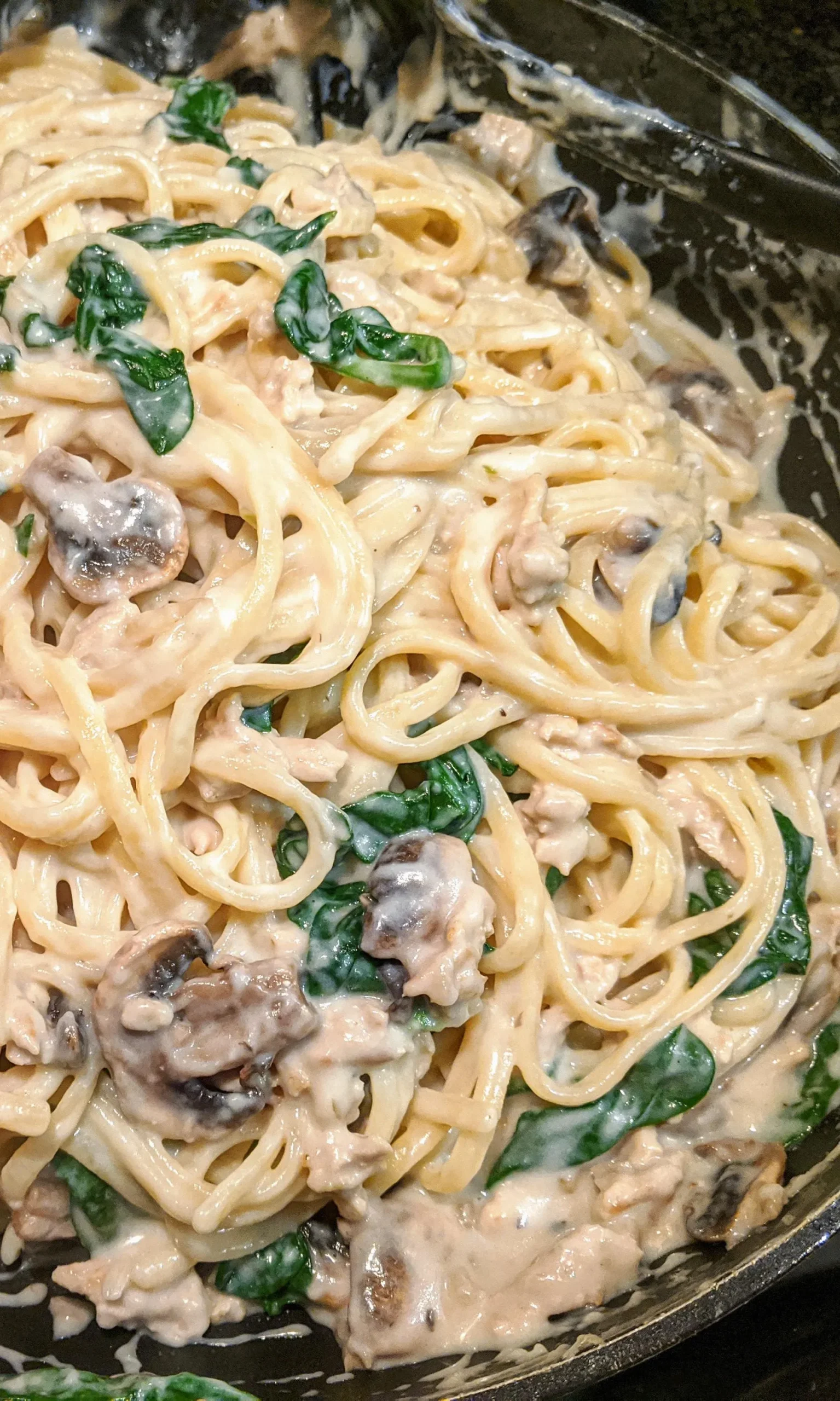 Spinach Linguine with Wild Mushroom Sauce