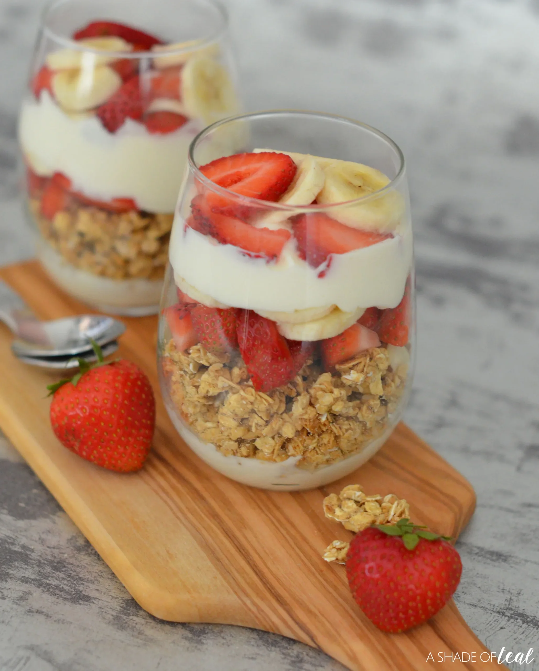 Strawberry and Banana Yogurt Parfaits