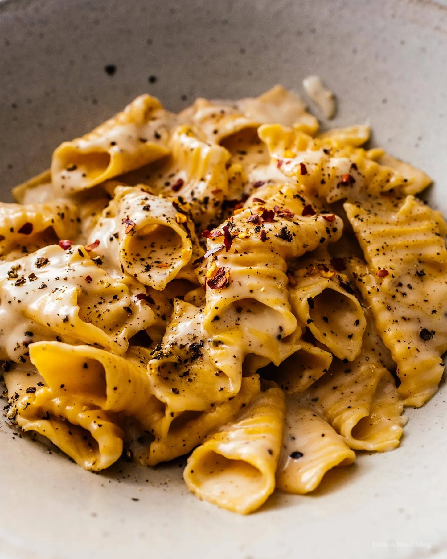 Super Creamy Cacio e Pepe Style Pasta