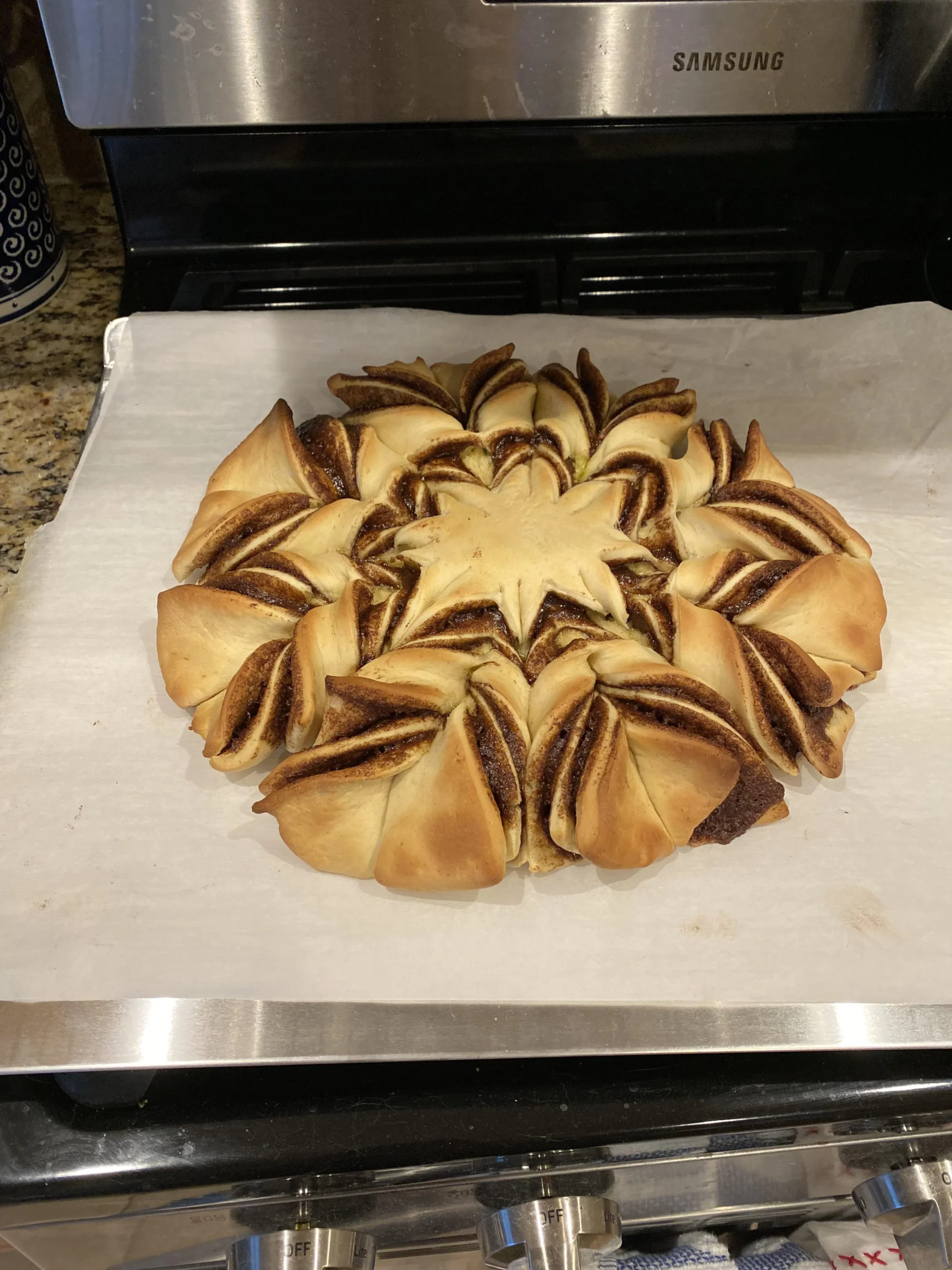 Swedish Cinnamon Star Bread Like a Cinnamon Bun