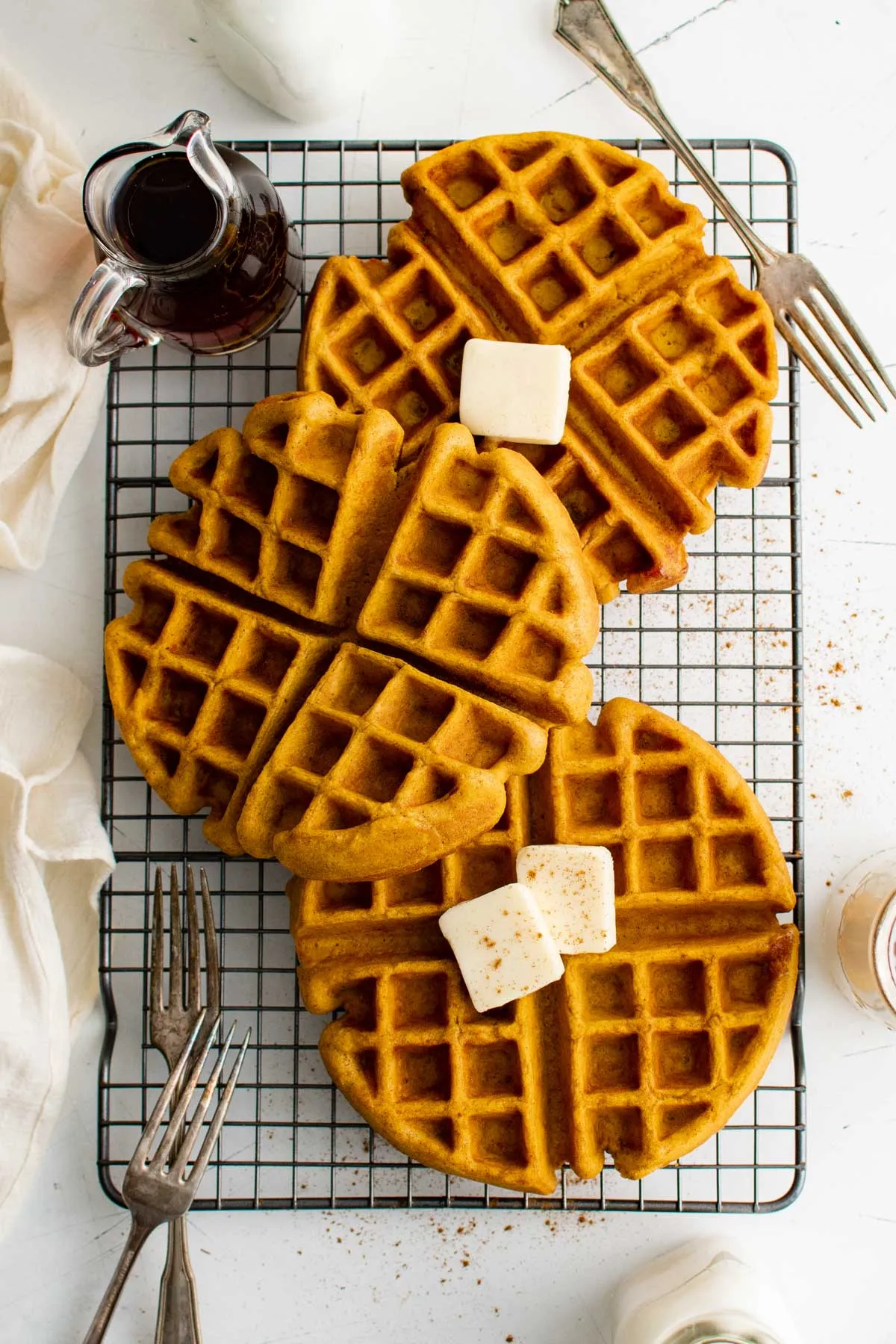 Thick and Fluffy Pumpkin Waffles
