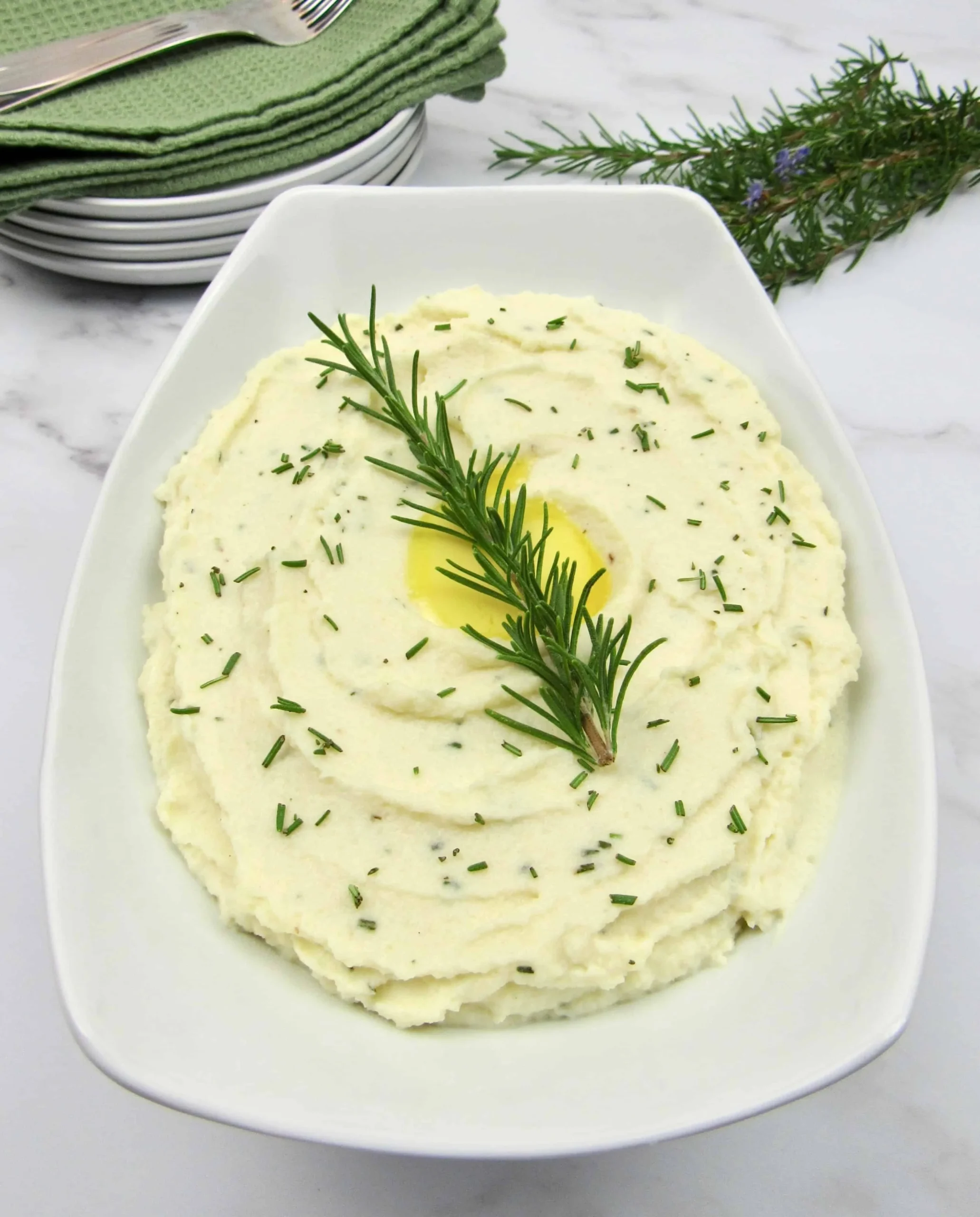 Thyme Mashed Cauliflower with Roasted Garlic