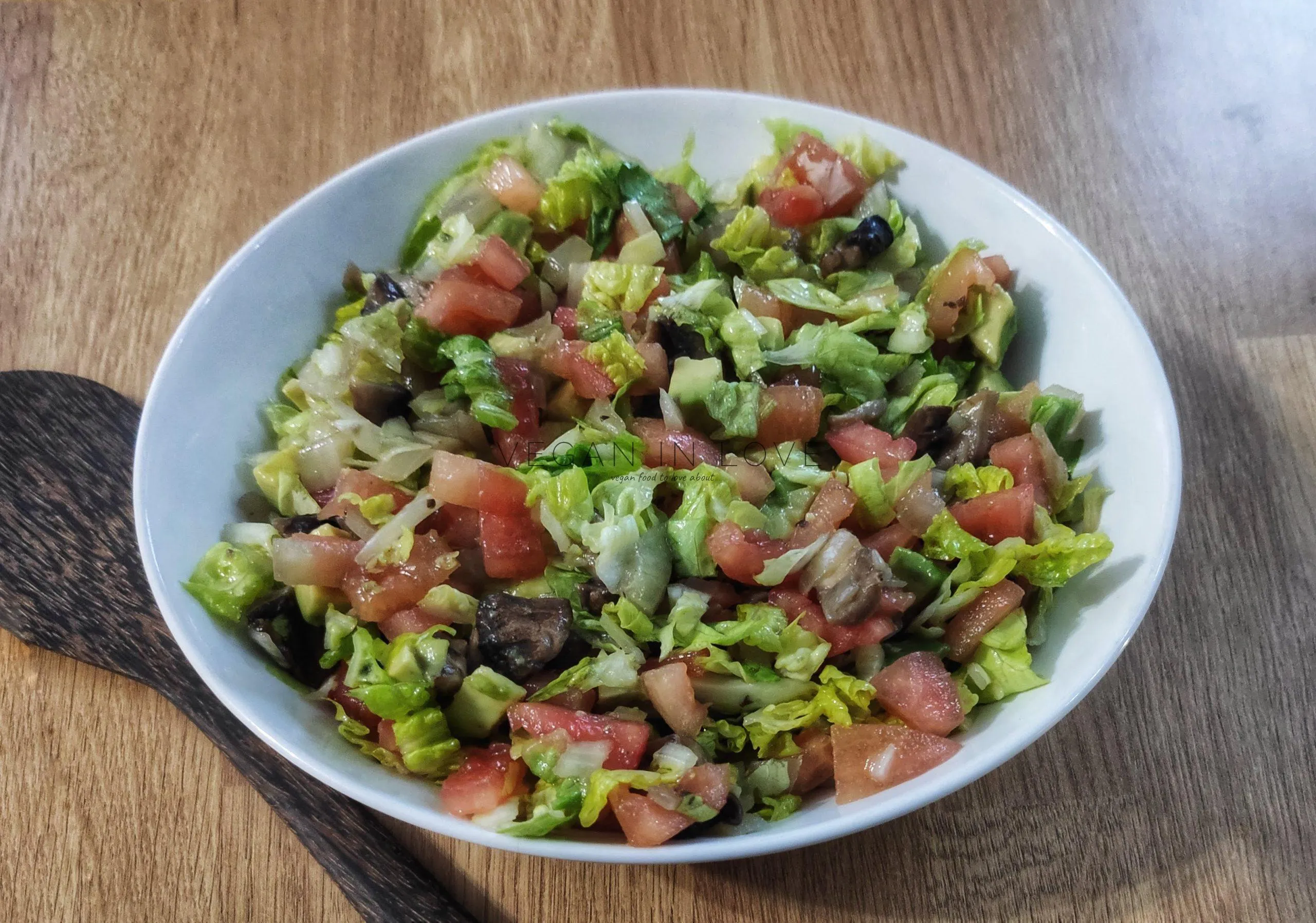 Tomato, Avocado, and Mushroom Salad