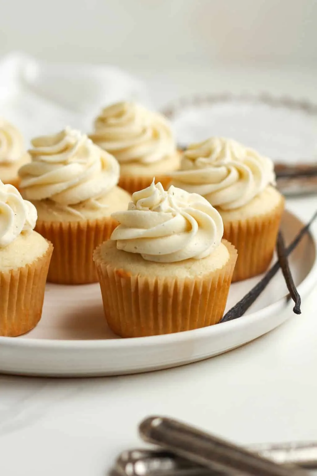 Vanilla Bean Cupcakes with Cocoa Buttercream Frosting
