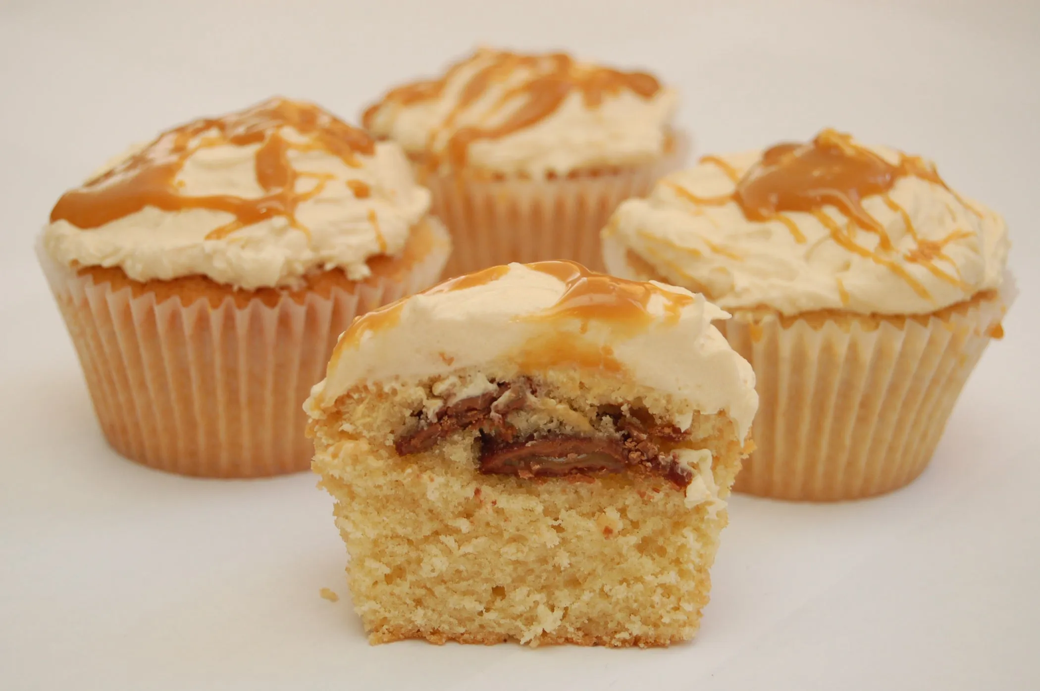 Vanilla Cupcakes with Caramel Icing